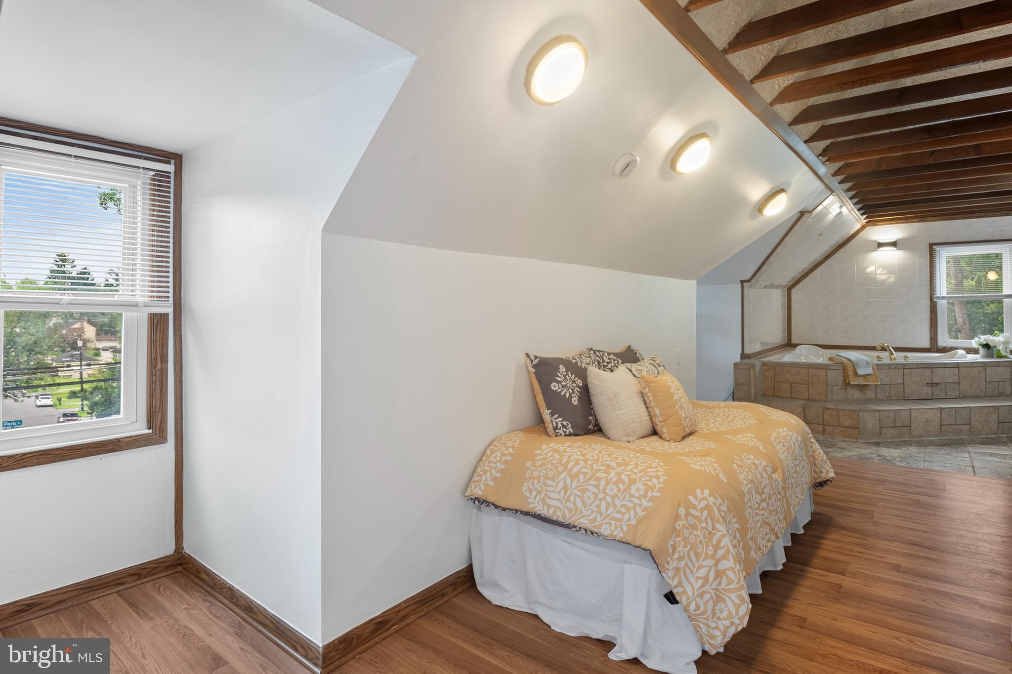 WINDSOR TERRACE - Residential