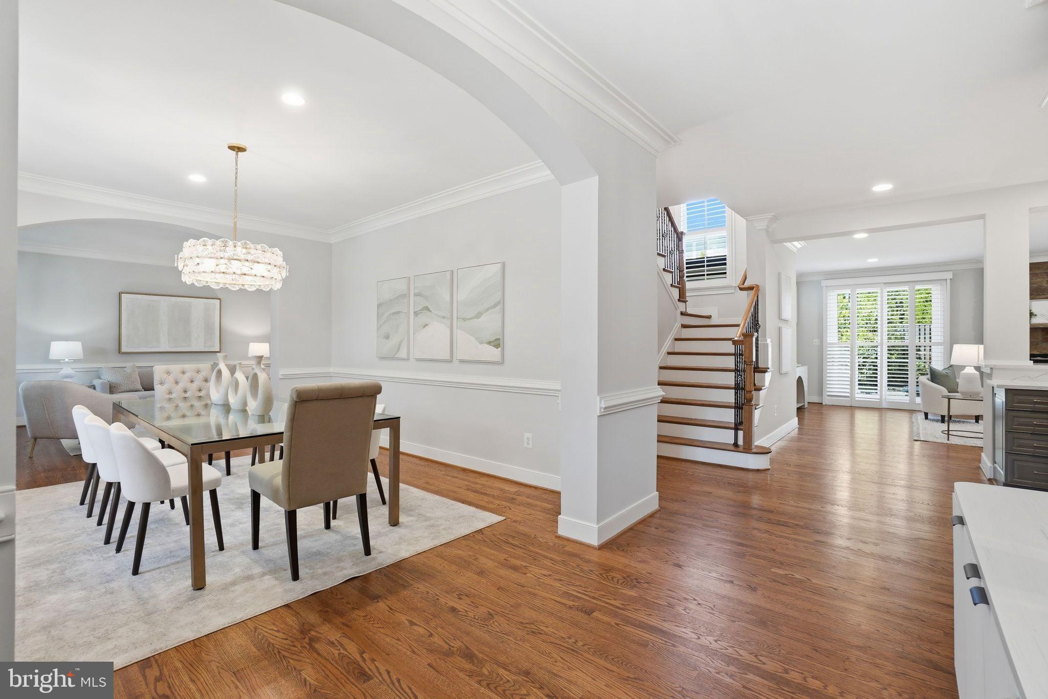 WILLIAMSBURG VILLAGE - Residential