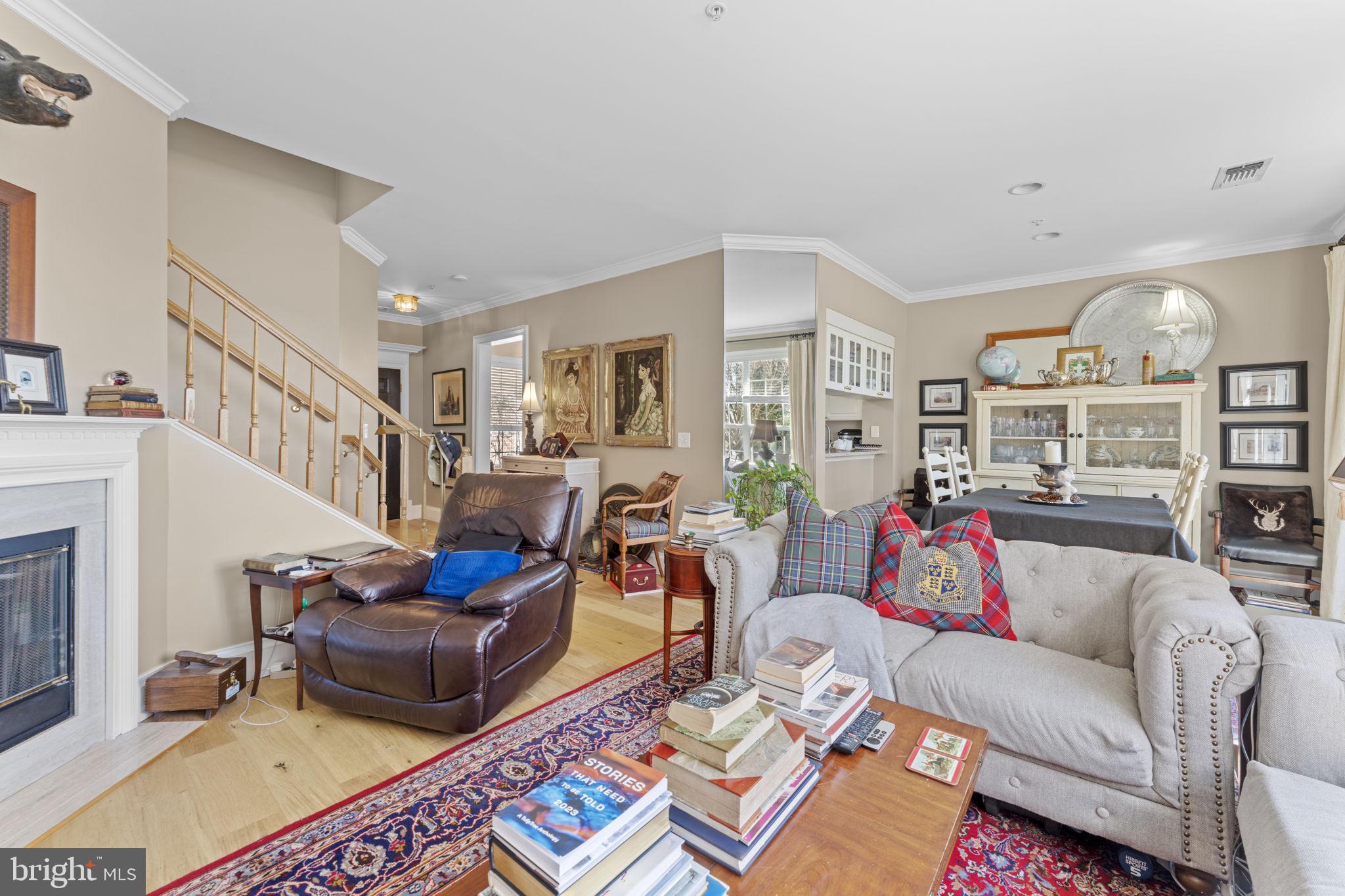 CHELSEA COURTS - Residential