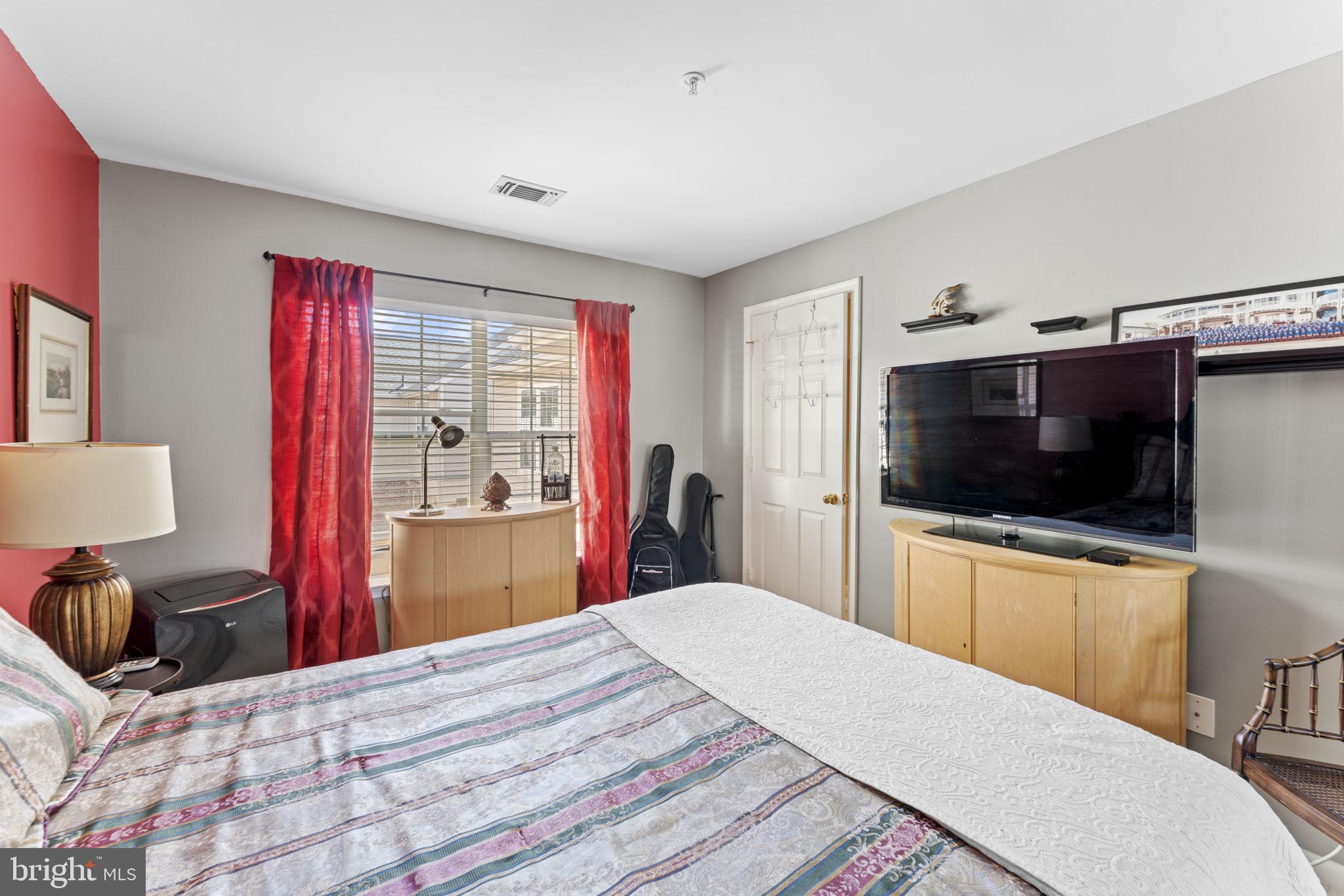 CHELSEA COURTS - Residential