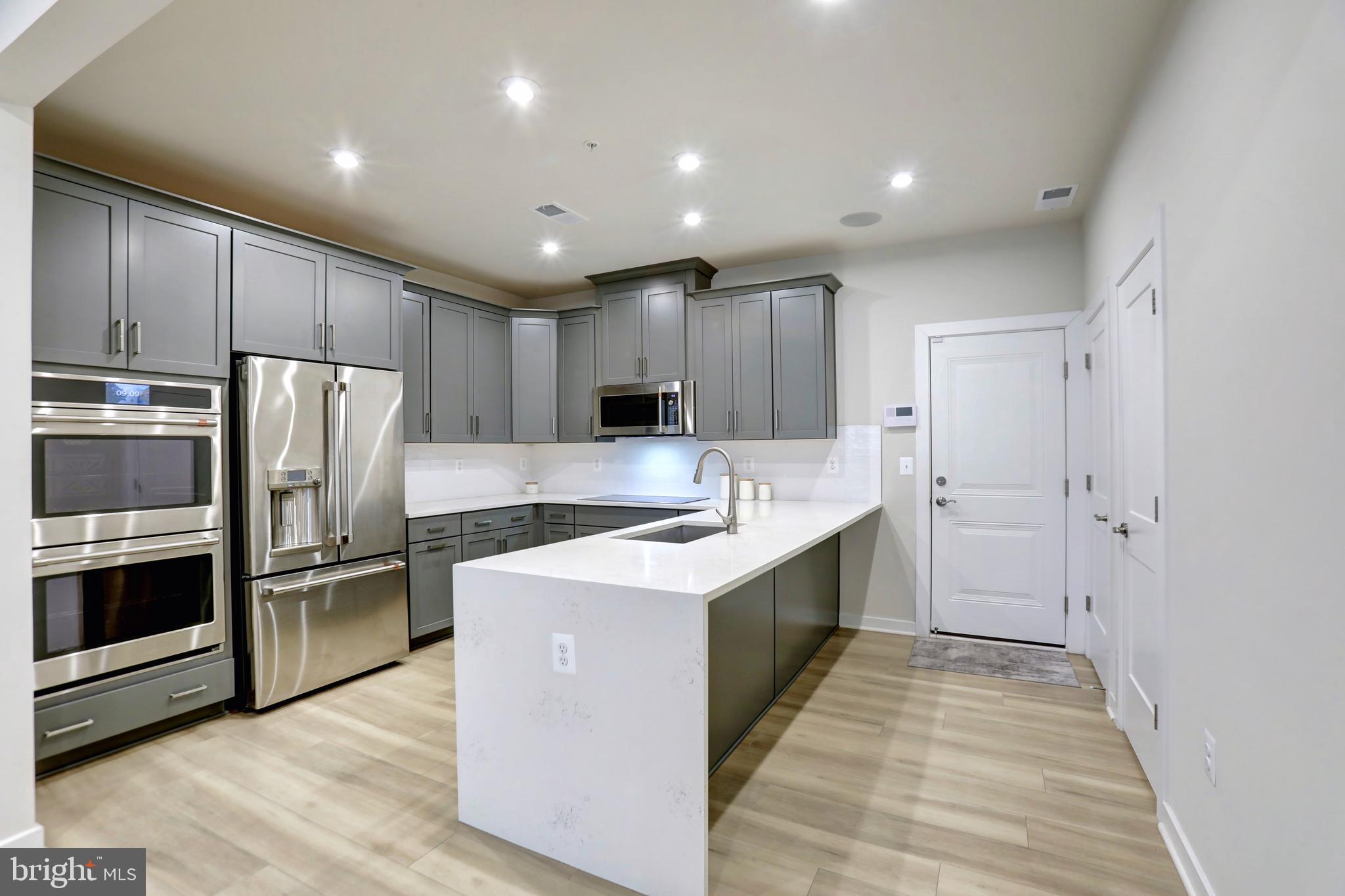 ASHBROOK PLACE - Residential