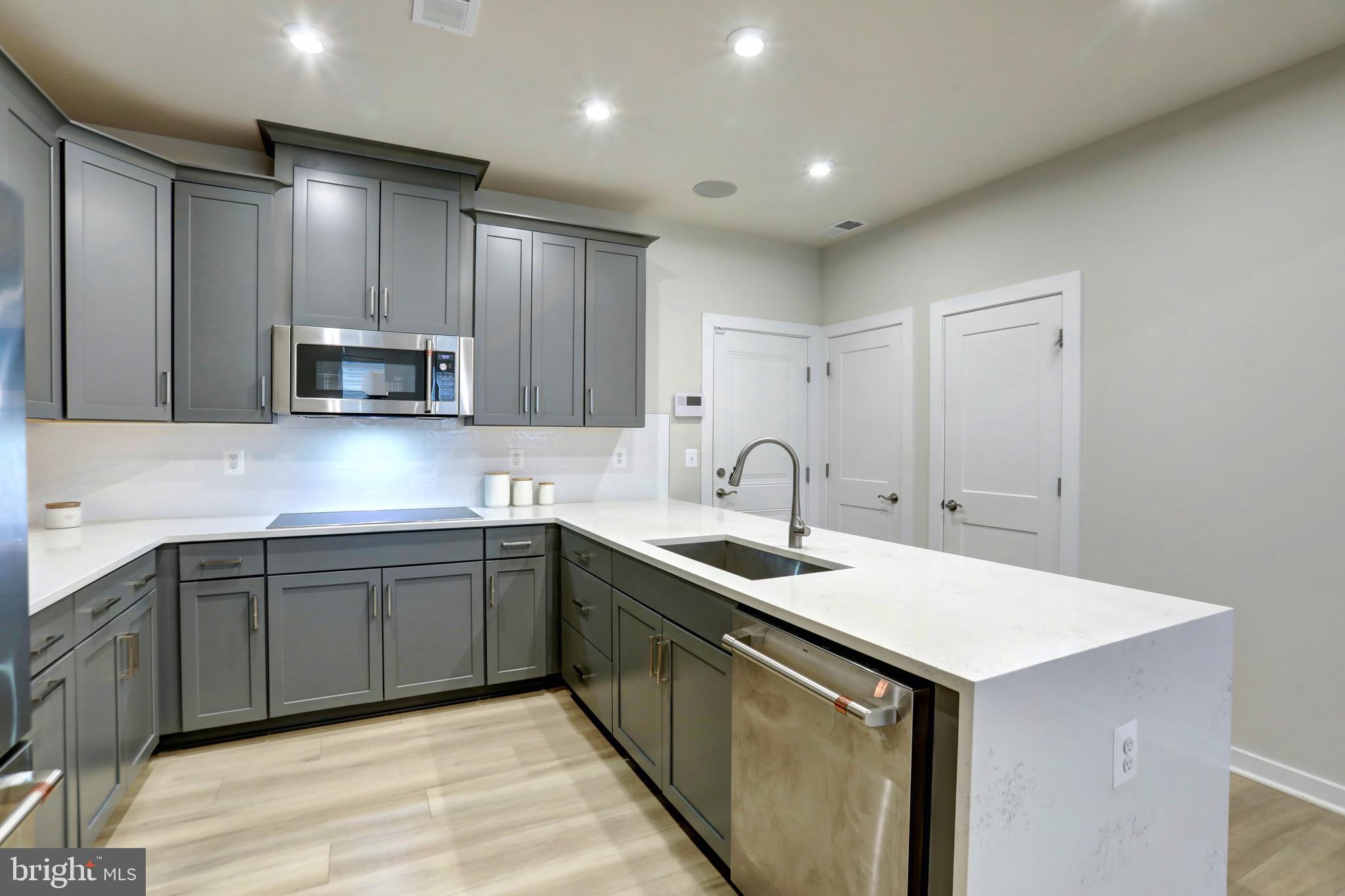 ASHBROOK PLACE - Residential