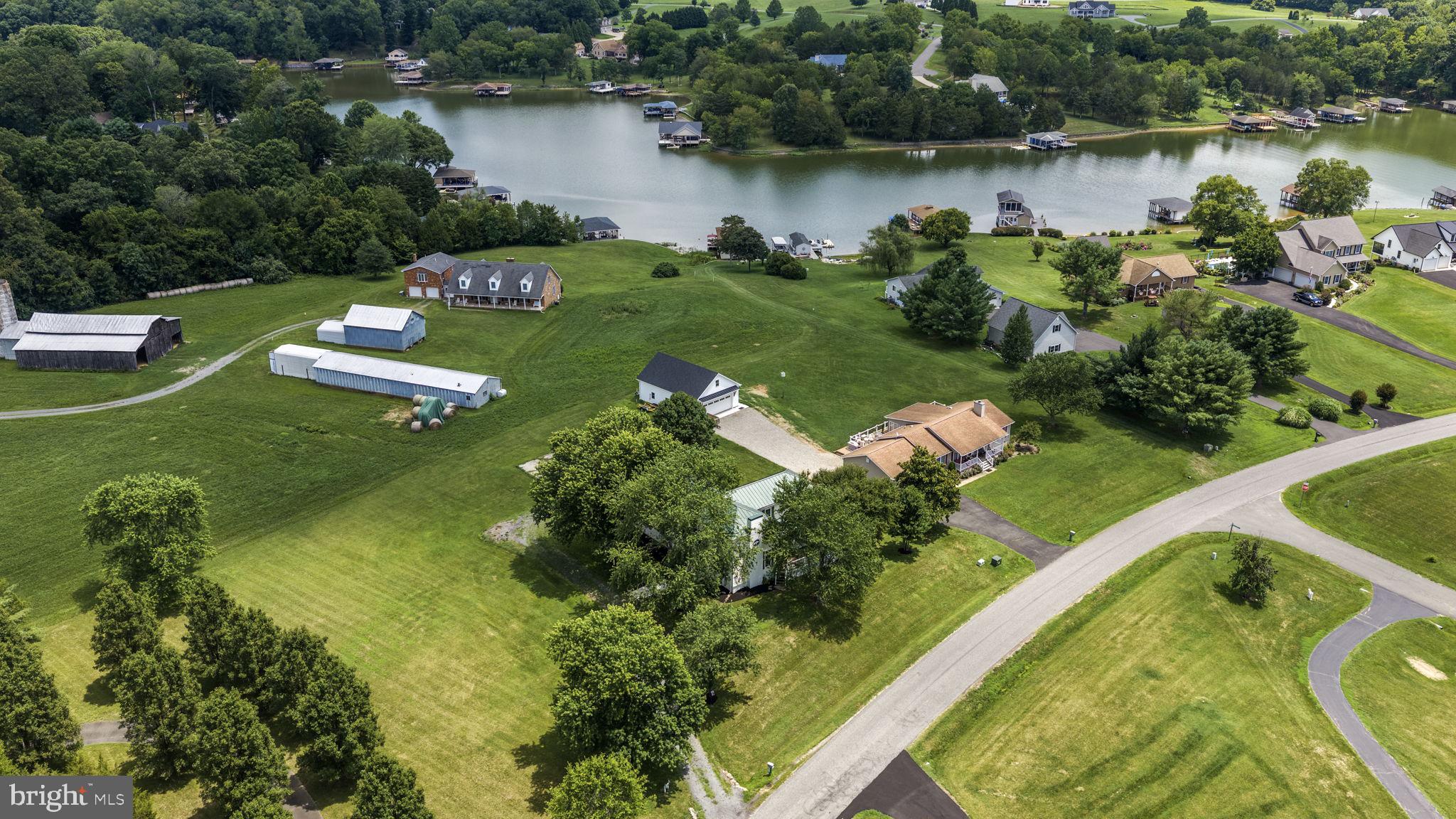 SOUTHWIND SHORES - Residential