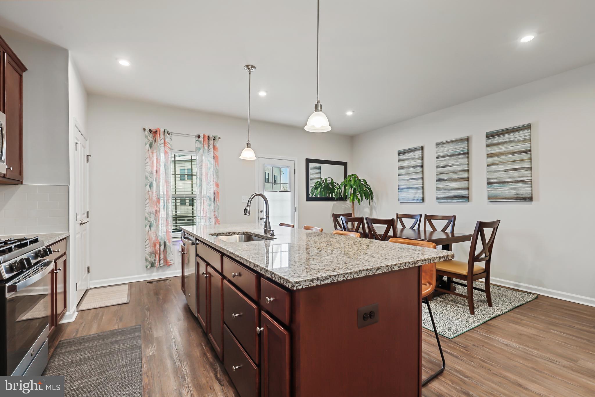 POTOMAC SHORES - Residential