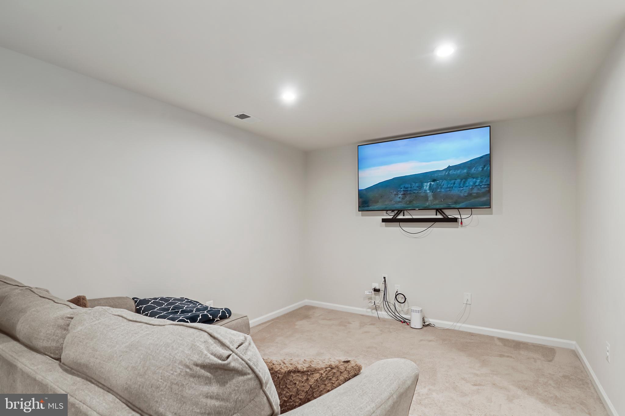 POTOMAC SHORES - Residential