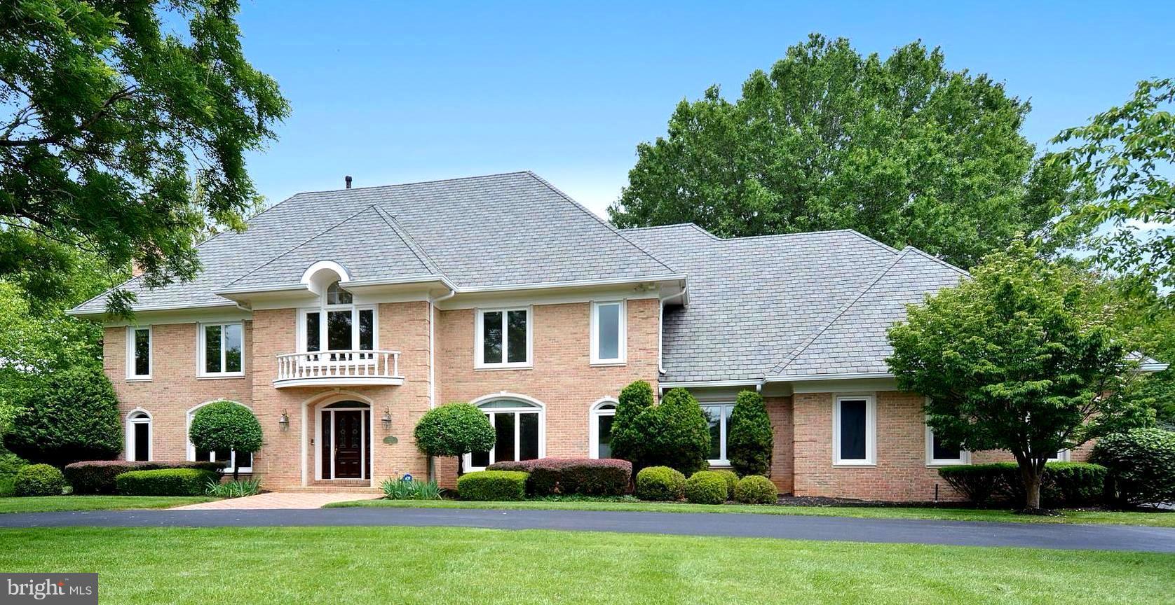 FALCONHURST - Residential