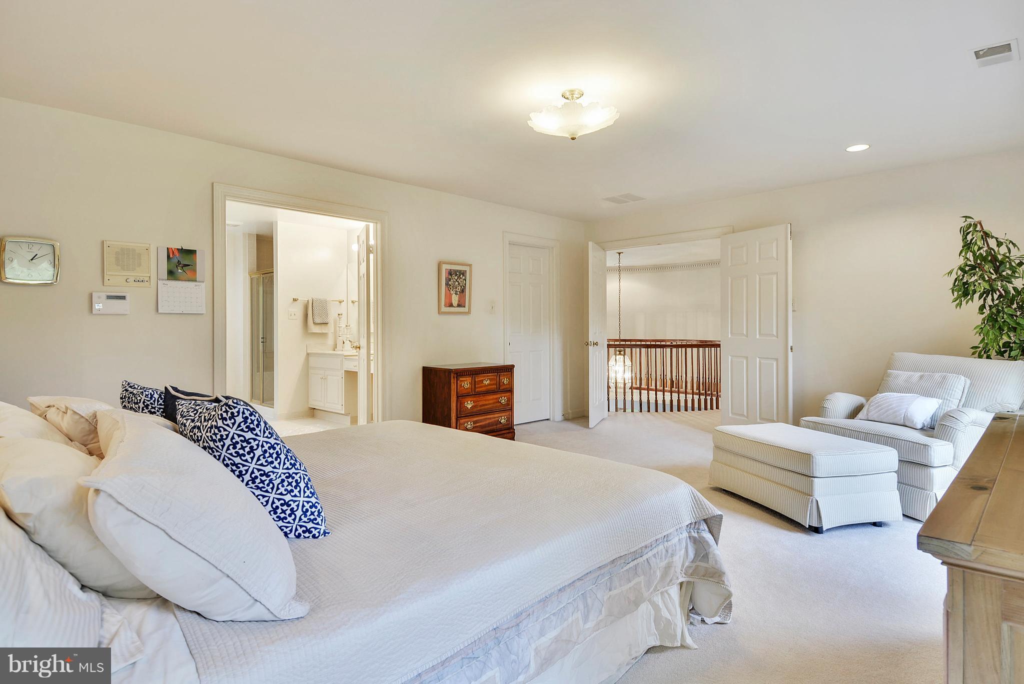 FALCONHURST - Residential