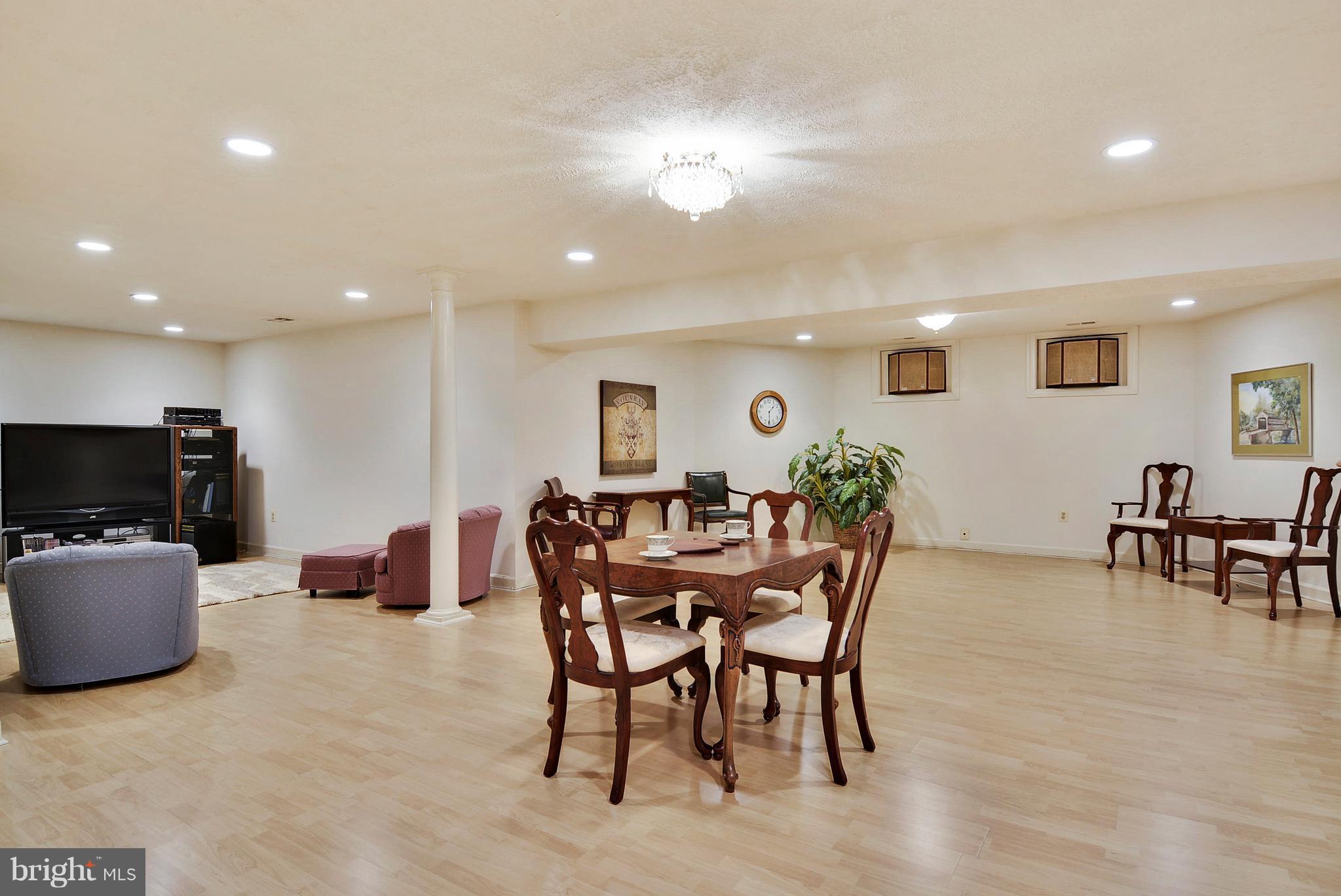 FALCONHURST - Residential