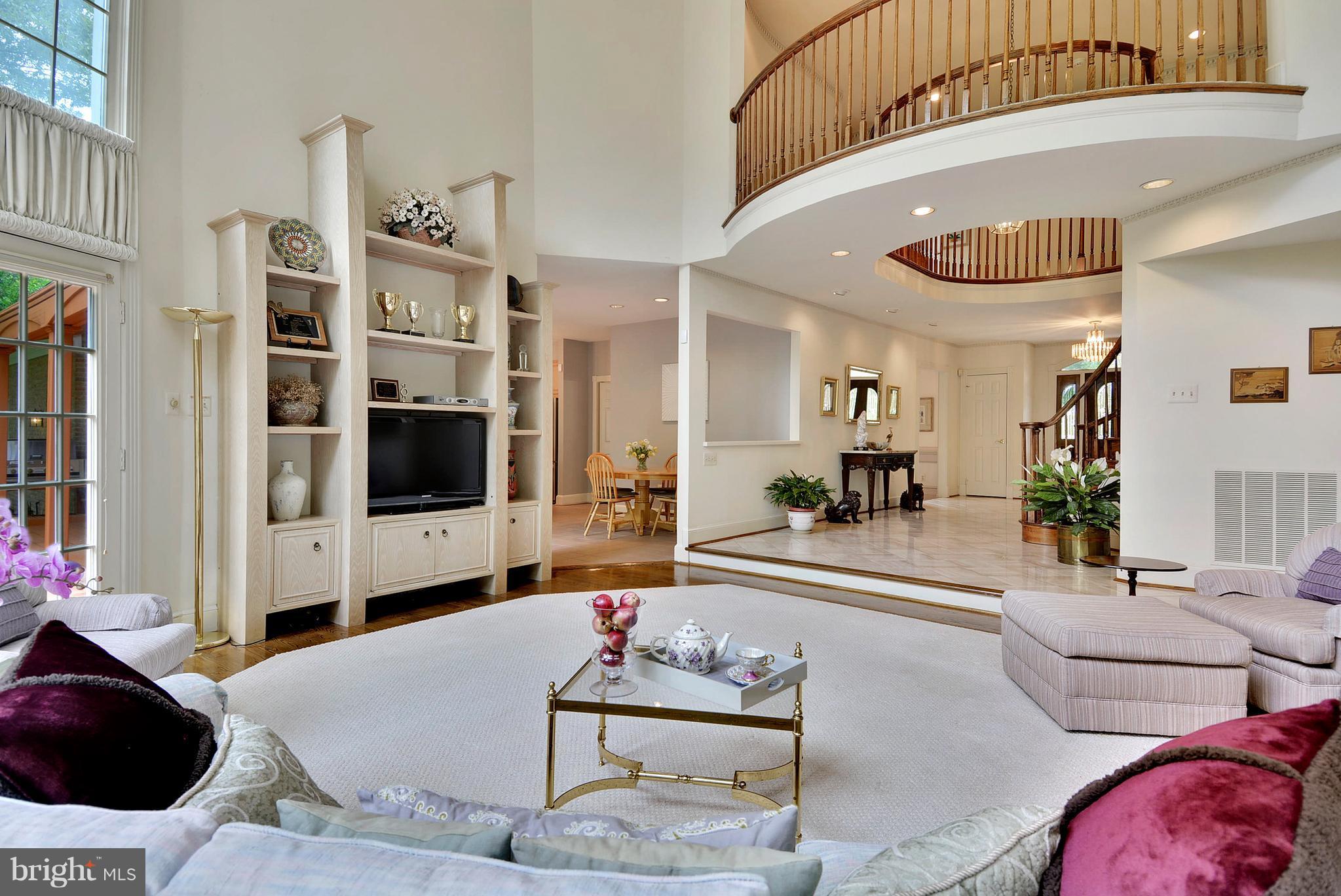 FALCONHURST - Residential