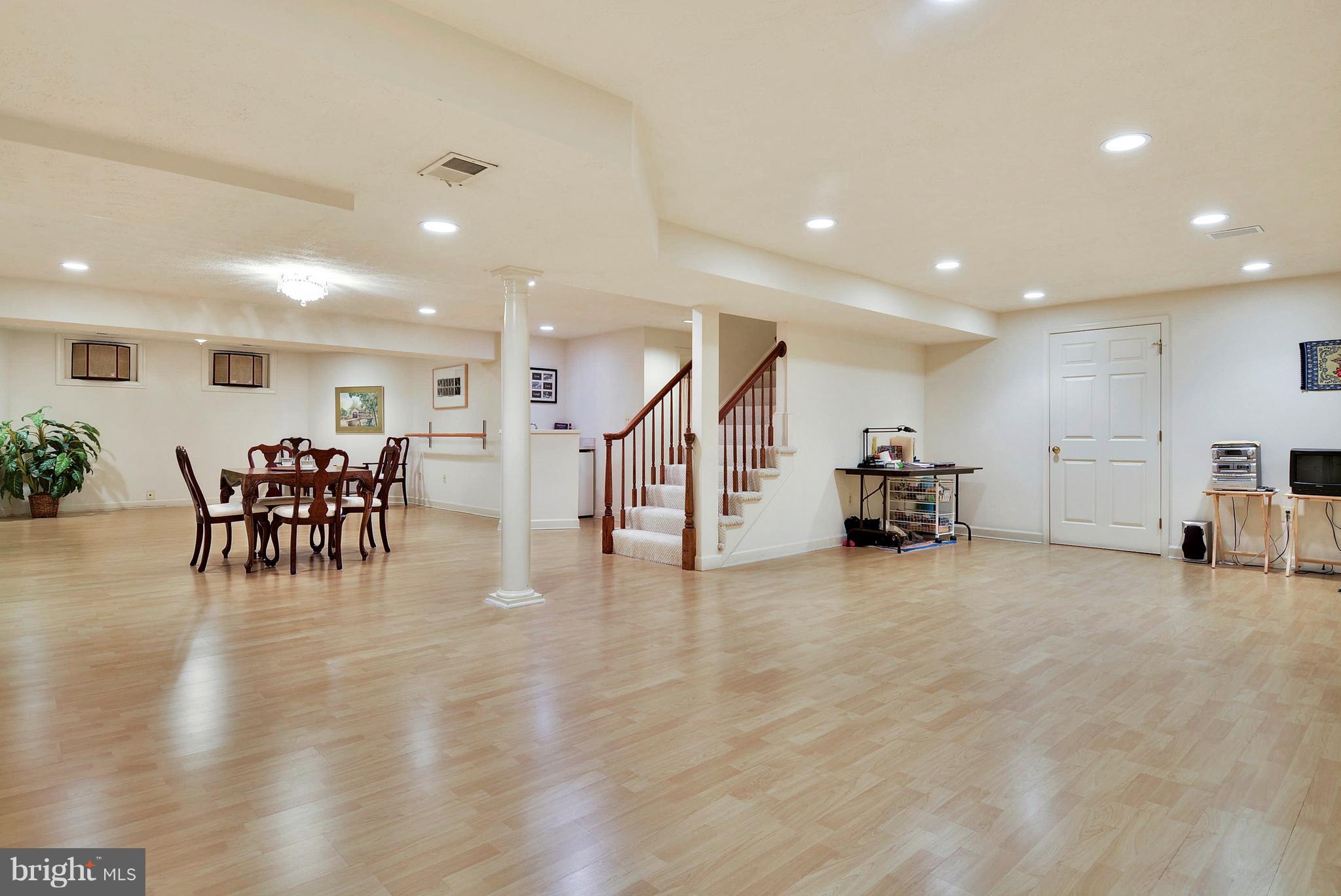 FALCONHURST - Residential