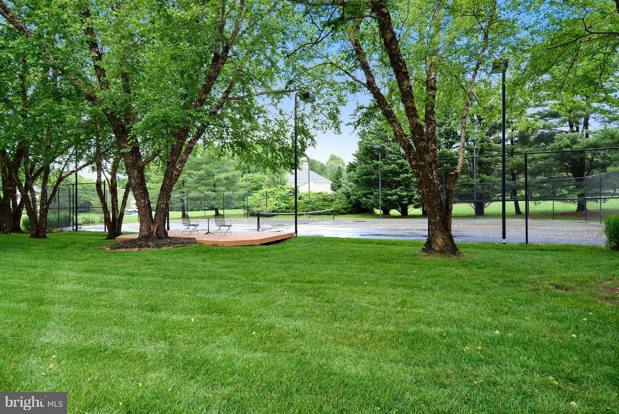FALCONHURST - Residential