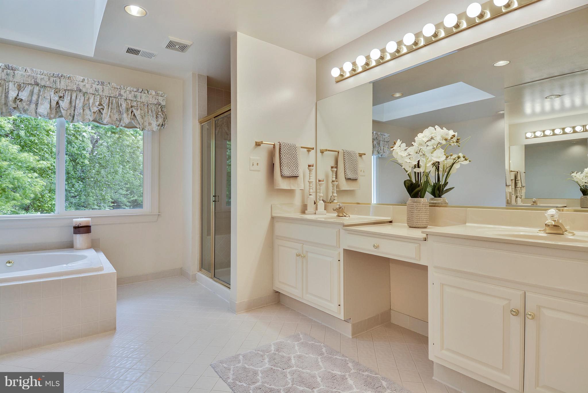 FALCONHURST - Residential