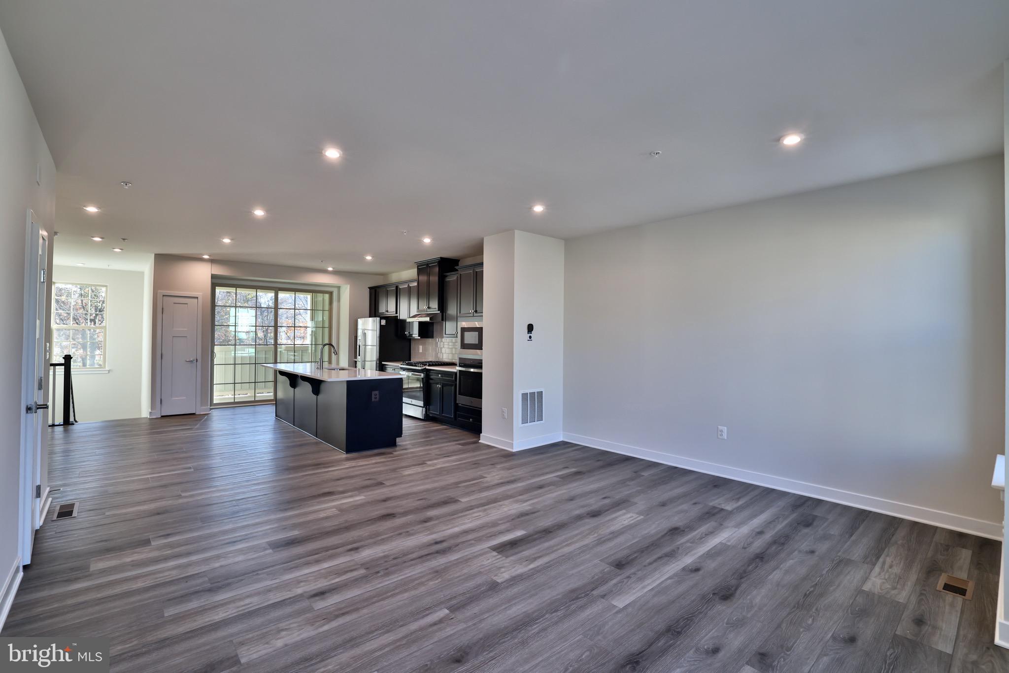 PARKSIDE - Residential Lease