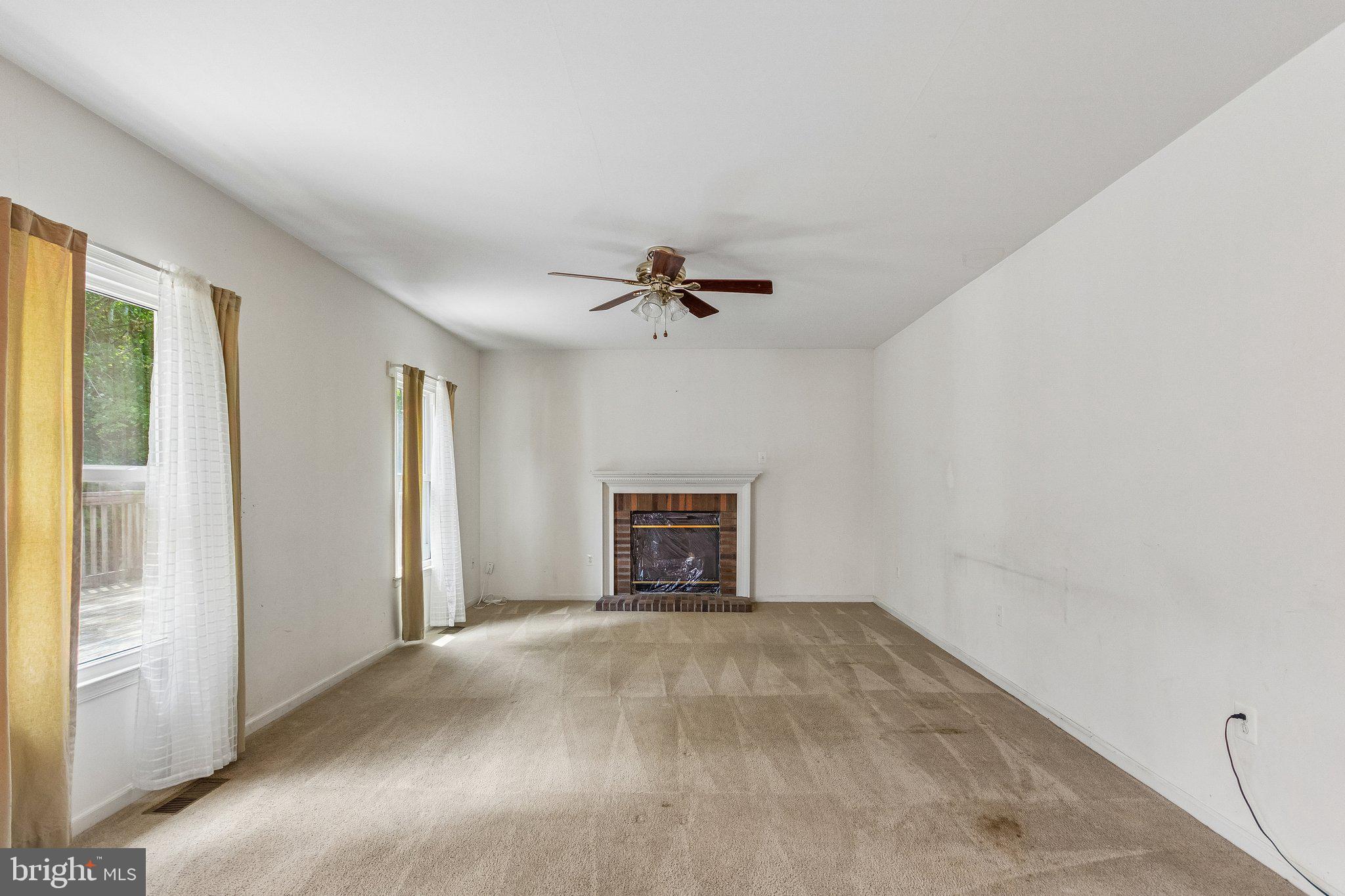 HAMPTON OAKS - Residential