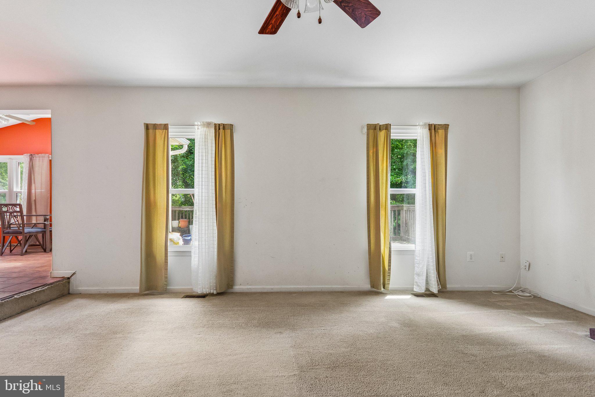 HAMPTON OAKS - Residential