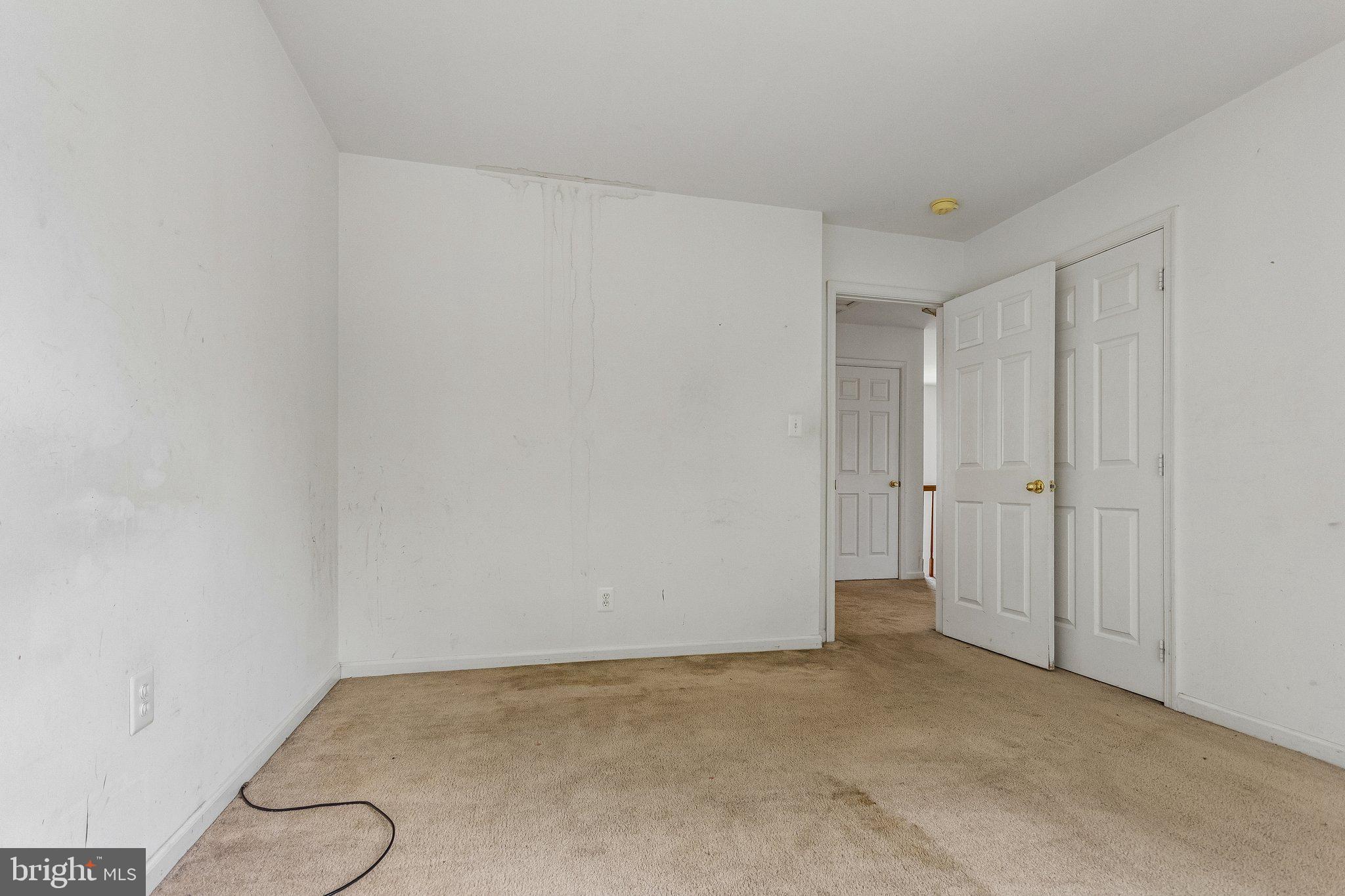 HAMPTON OAKS - Residential