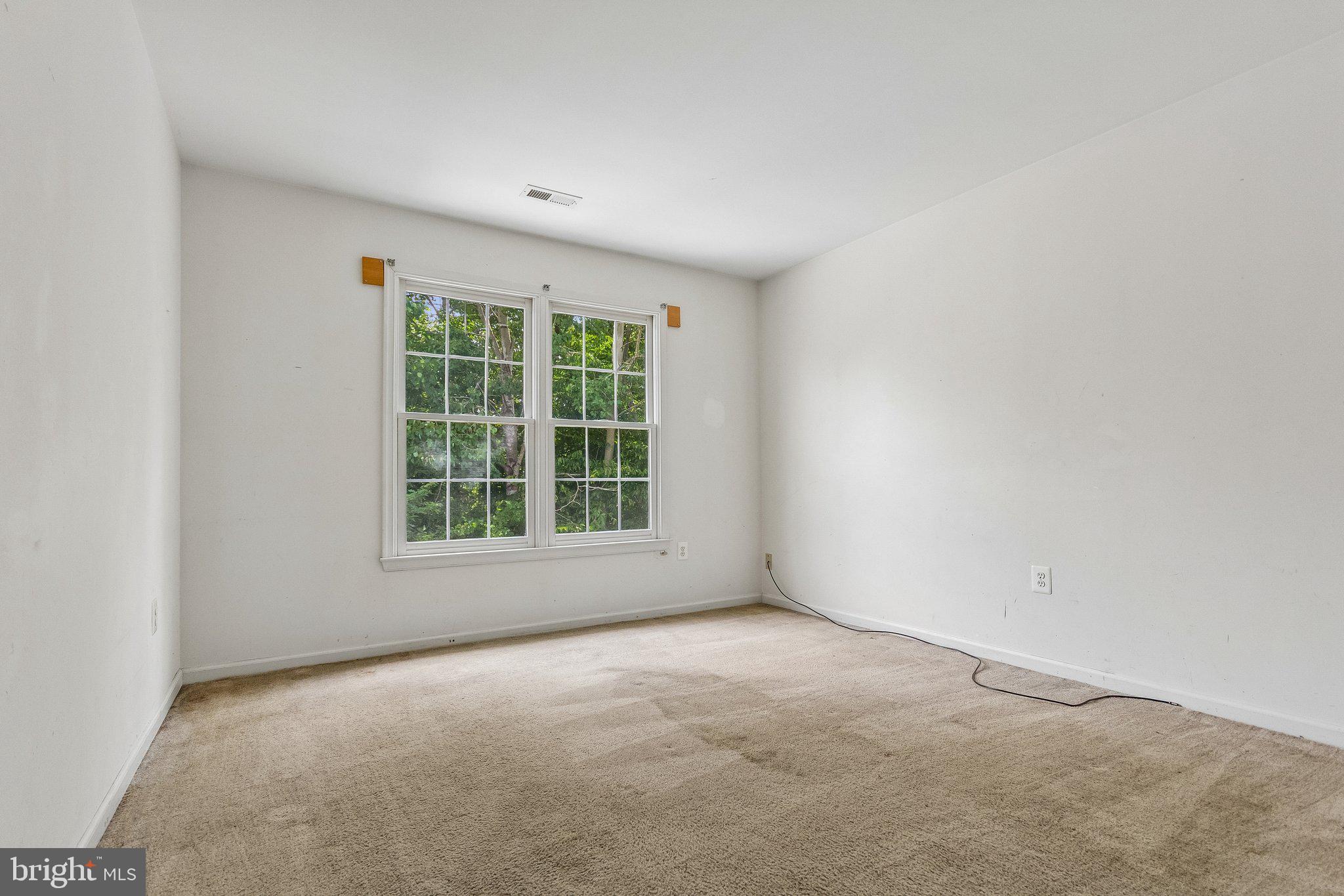 HAMPTON OAKS - Residential