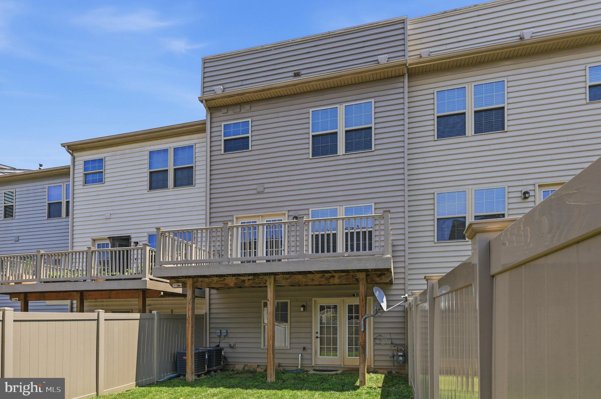 OAKDALE VILLAGE - Residential