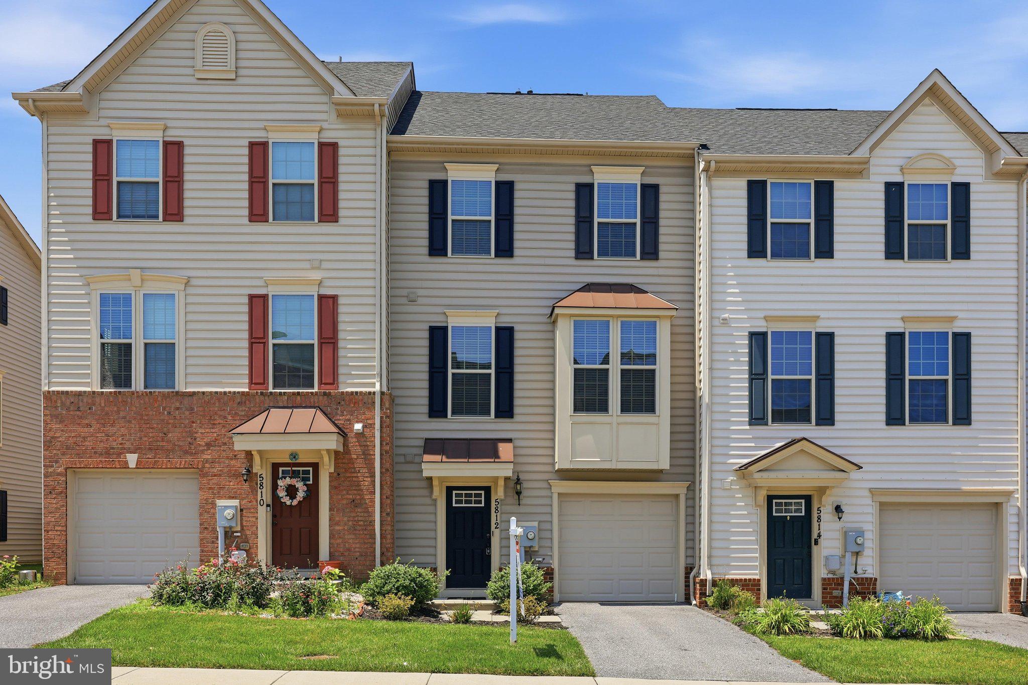 OAKDALE VILLAGE - Residential