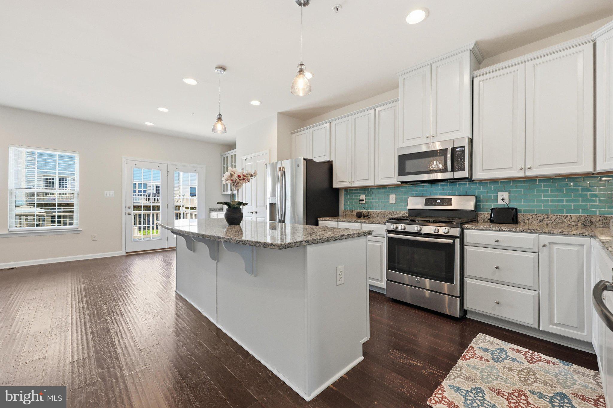 OAKDALE VILLAGE - Residential