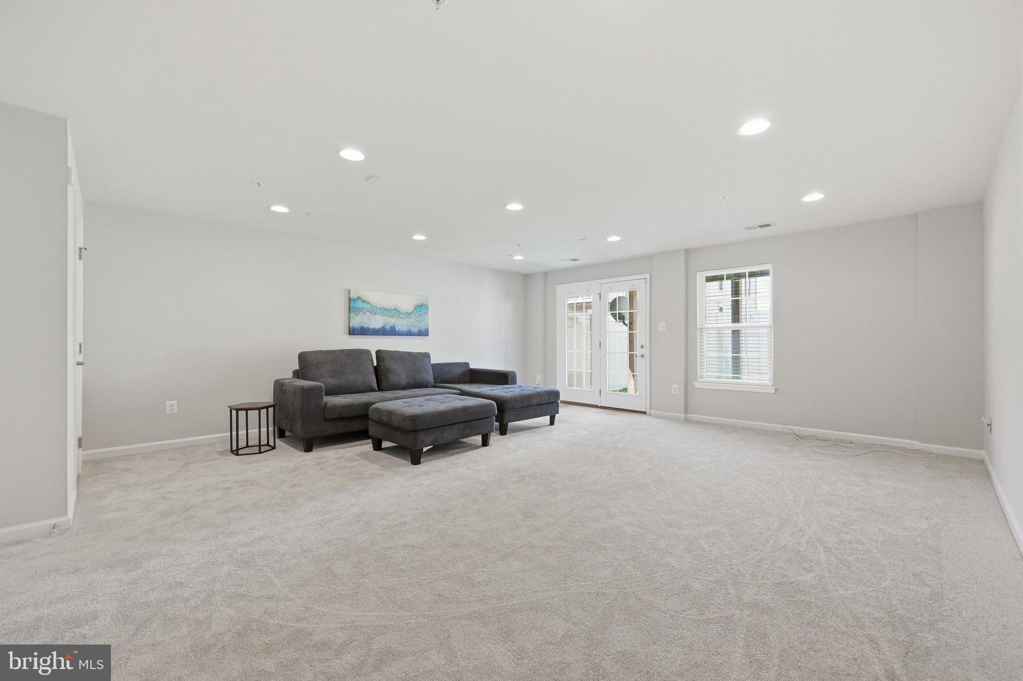 OAKDALE VILLAGE - Residential