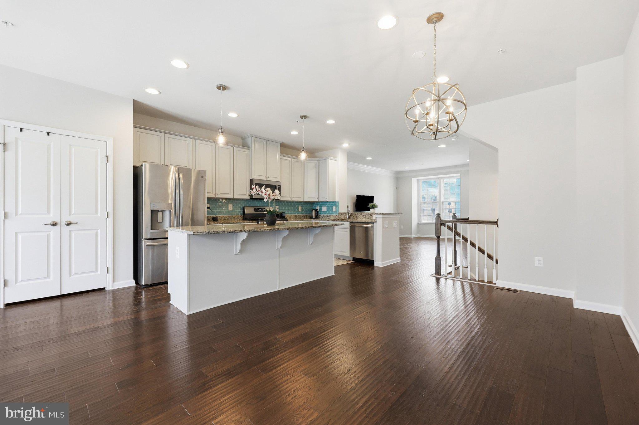 OAKDALE VILLAGE - Residential