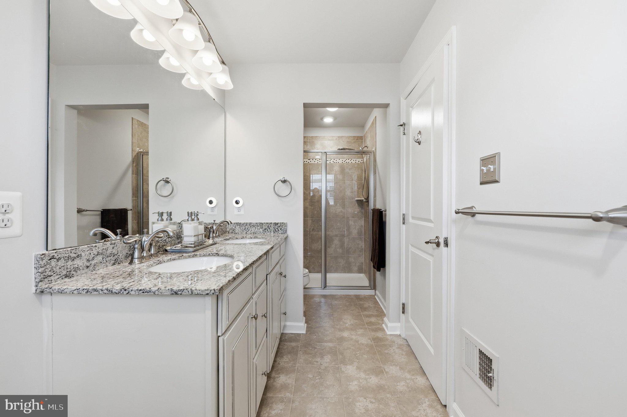 OAKDALE VILLAGE - Residential