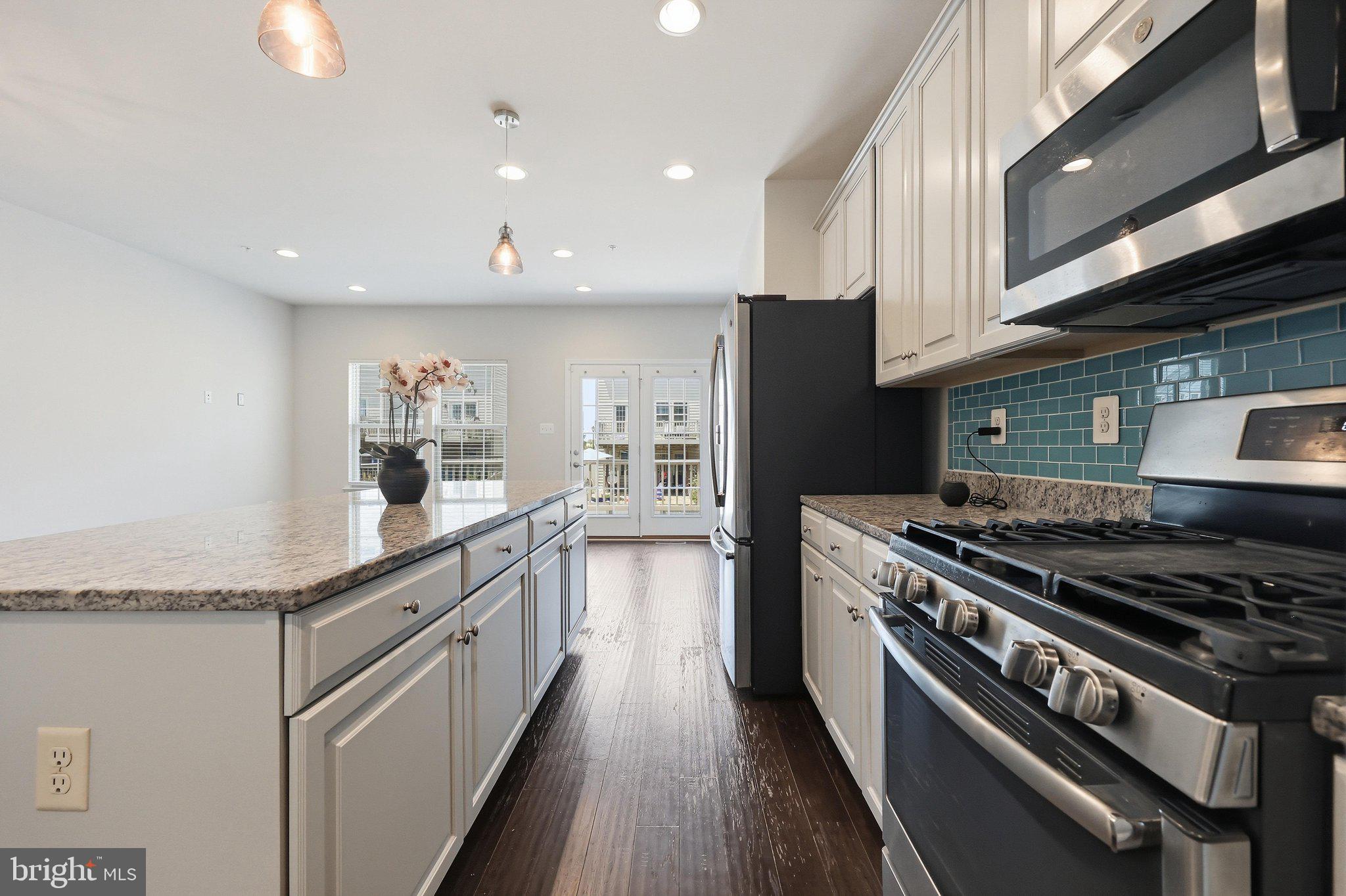 OAKDALE VILLAGE - Residential
