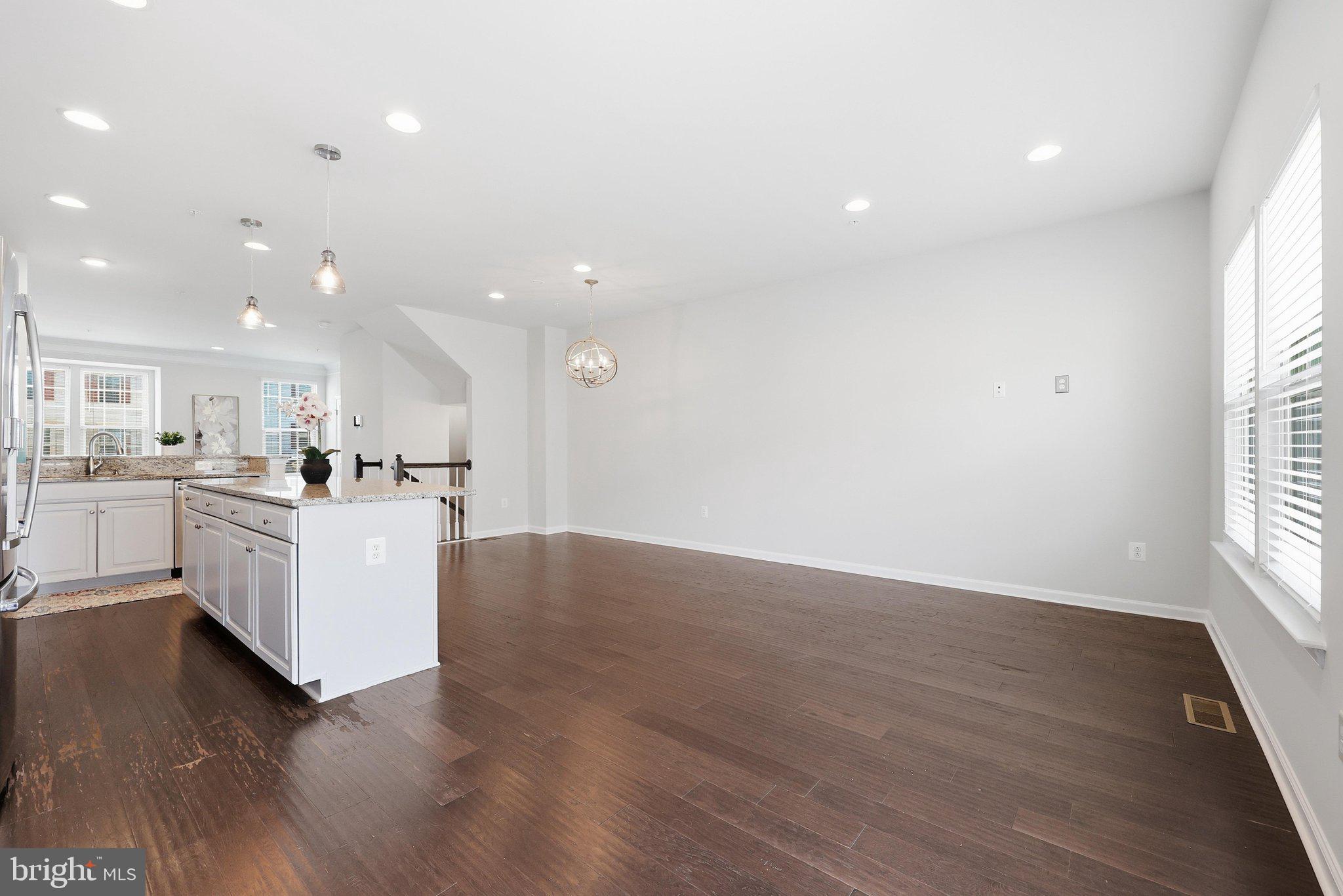 OAKDALE VILLAGE - Residential