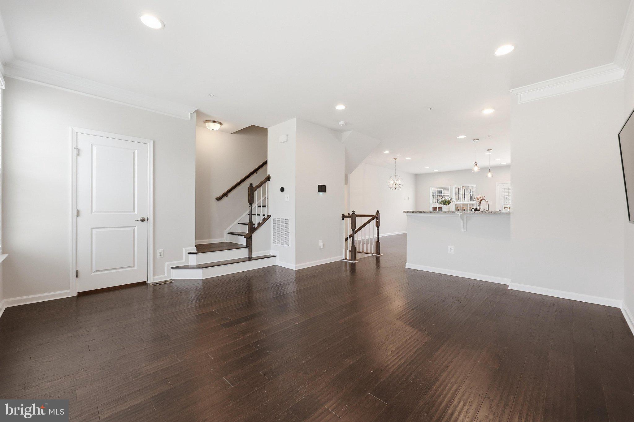 OAKDALE VILLAGE - Residential
