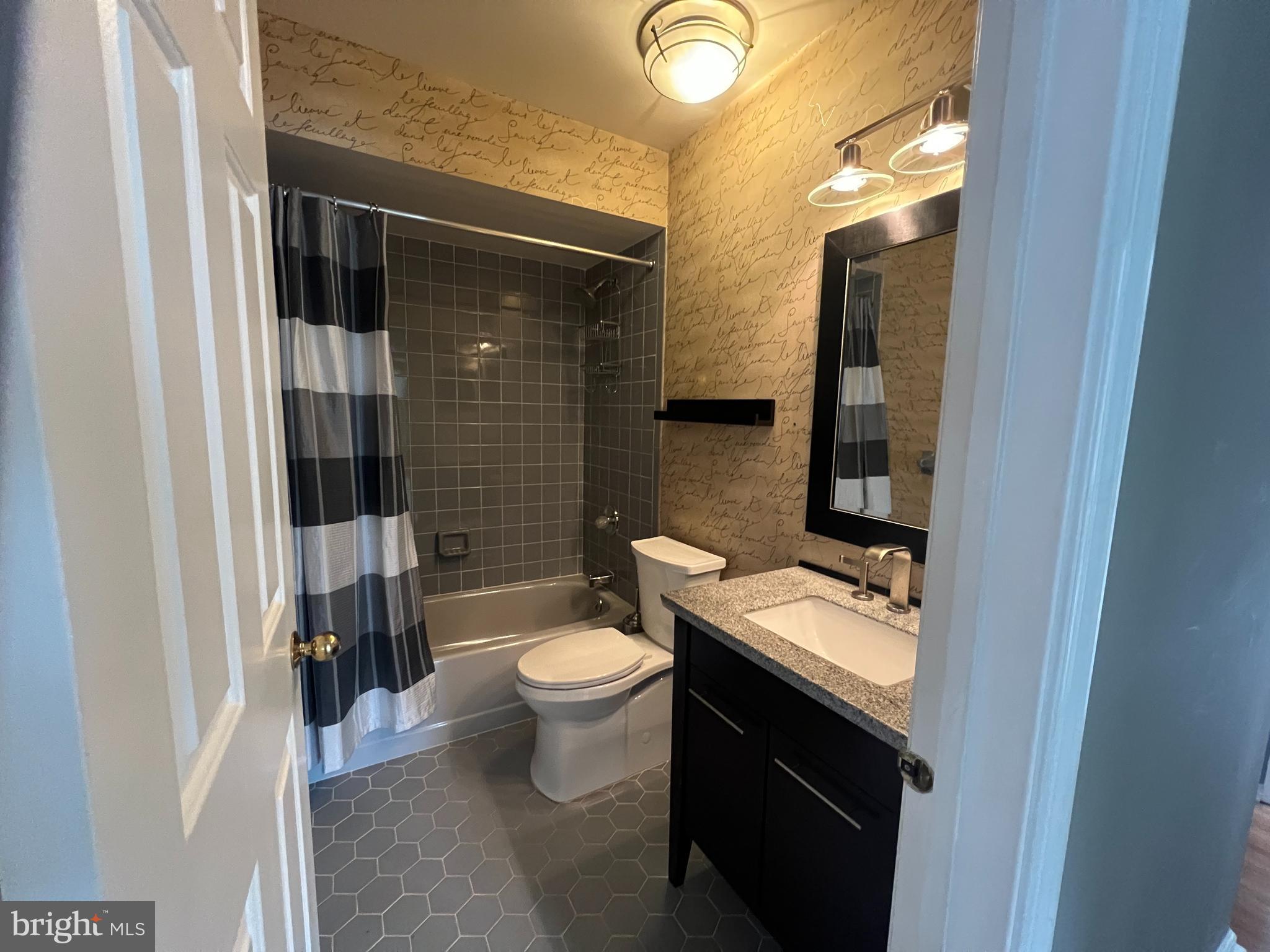 TANGLEWOOD - Residential Lease