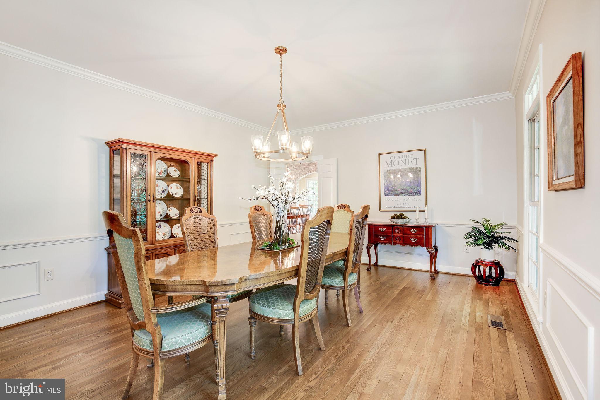 WILLIAMSBURG GARDENS - Residential