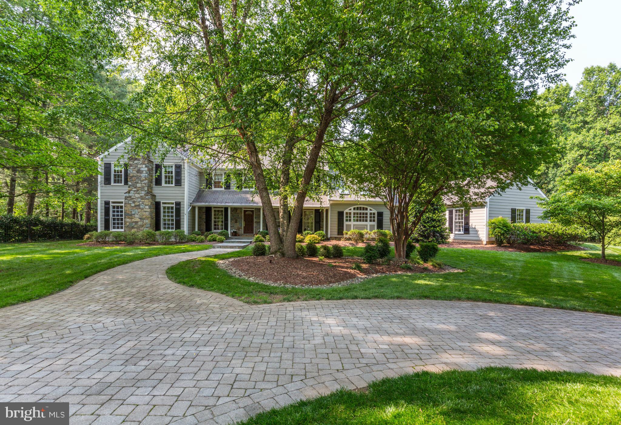 WILLIAMSBURG GARDENS - Residential