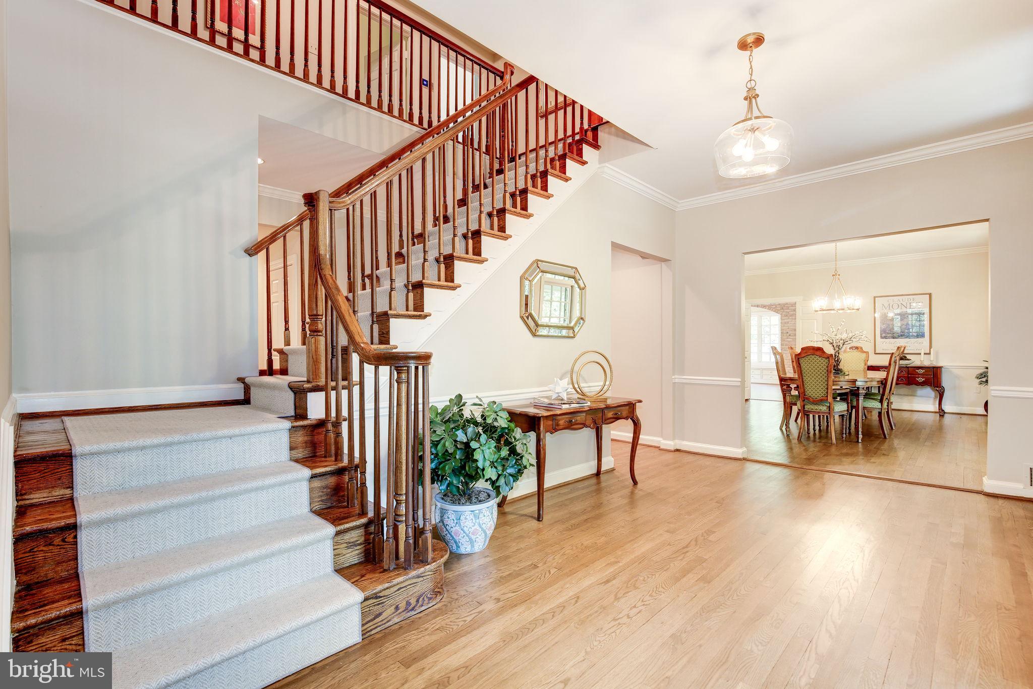 WILLIAMSBURG GARDENS - Residential
