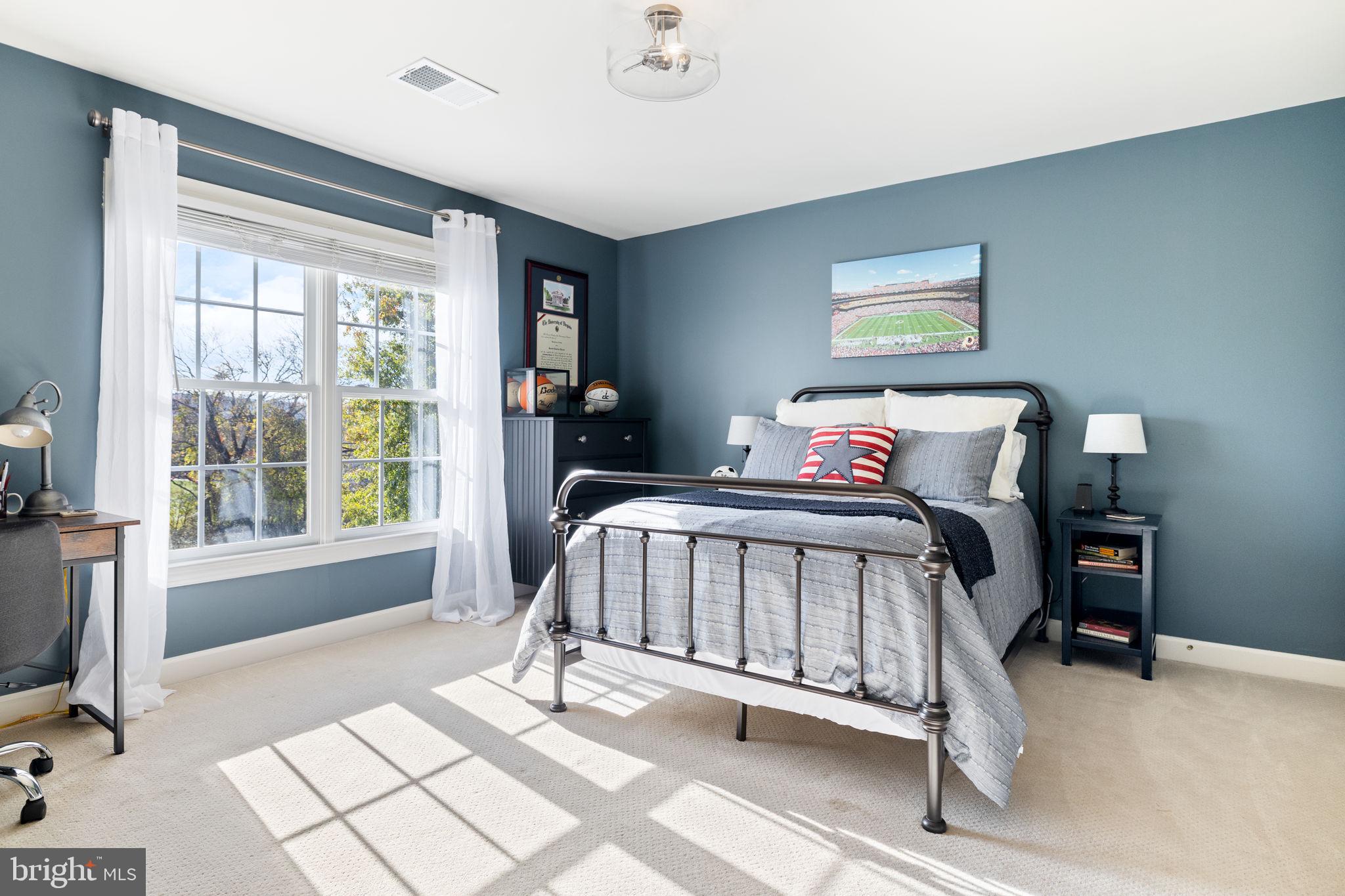 EMERALD PARK ESTATES - Residential