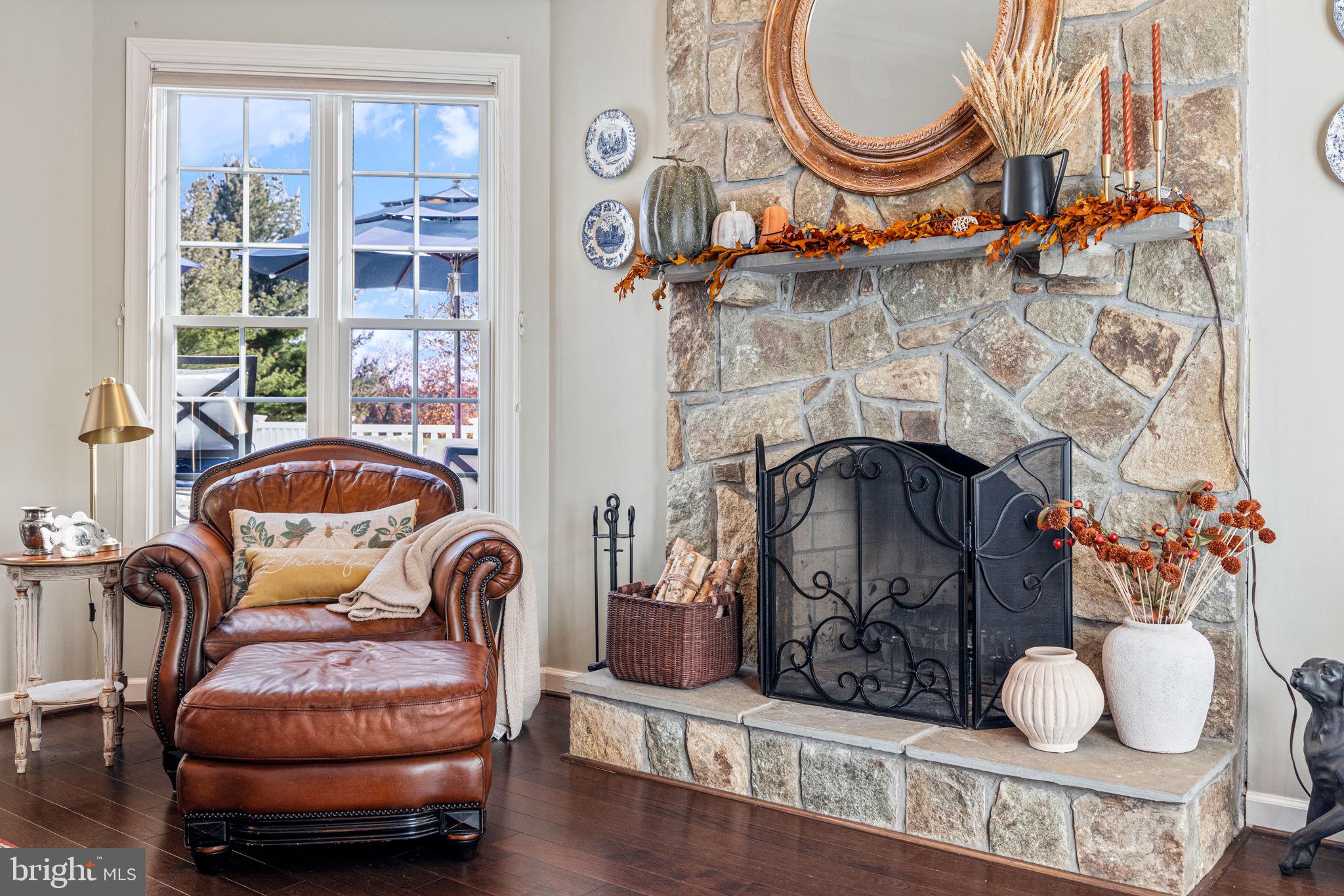 EMERALD PARK ESTATES - Residential