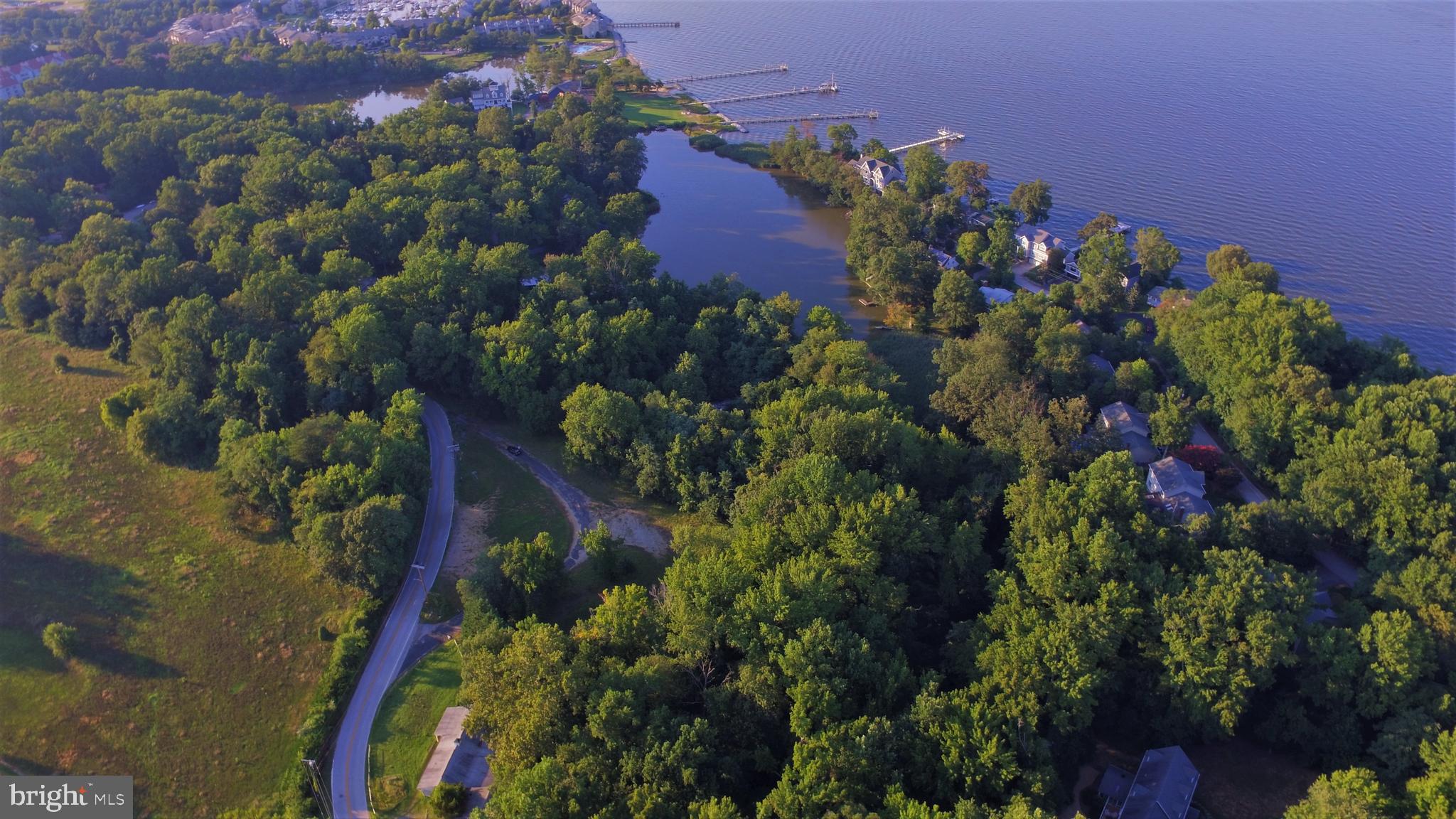 ANNAPOLIS ROADS - Land