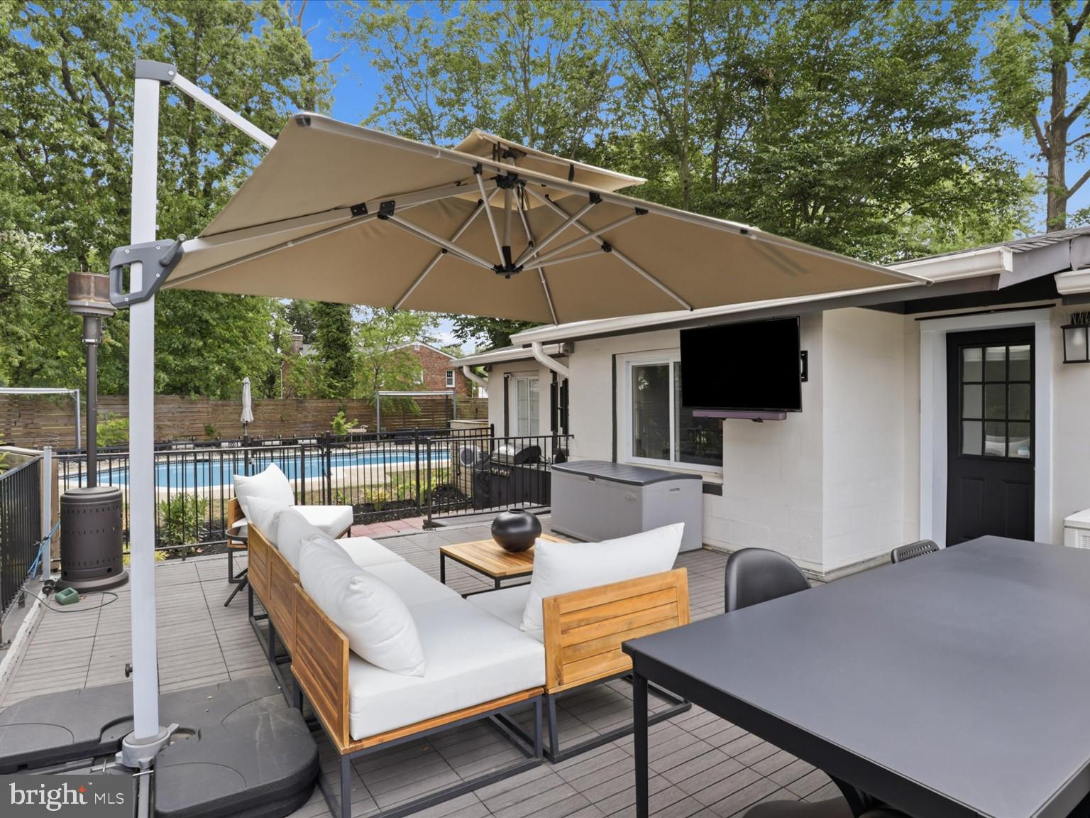 TEMPLE HILLS - Residential