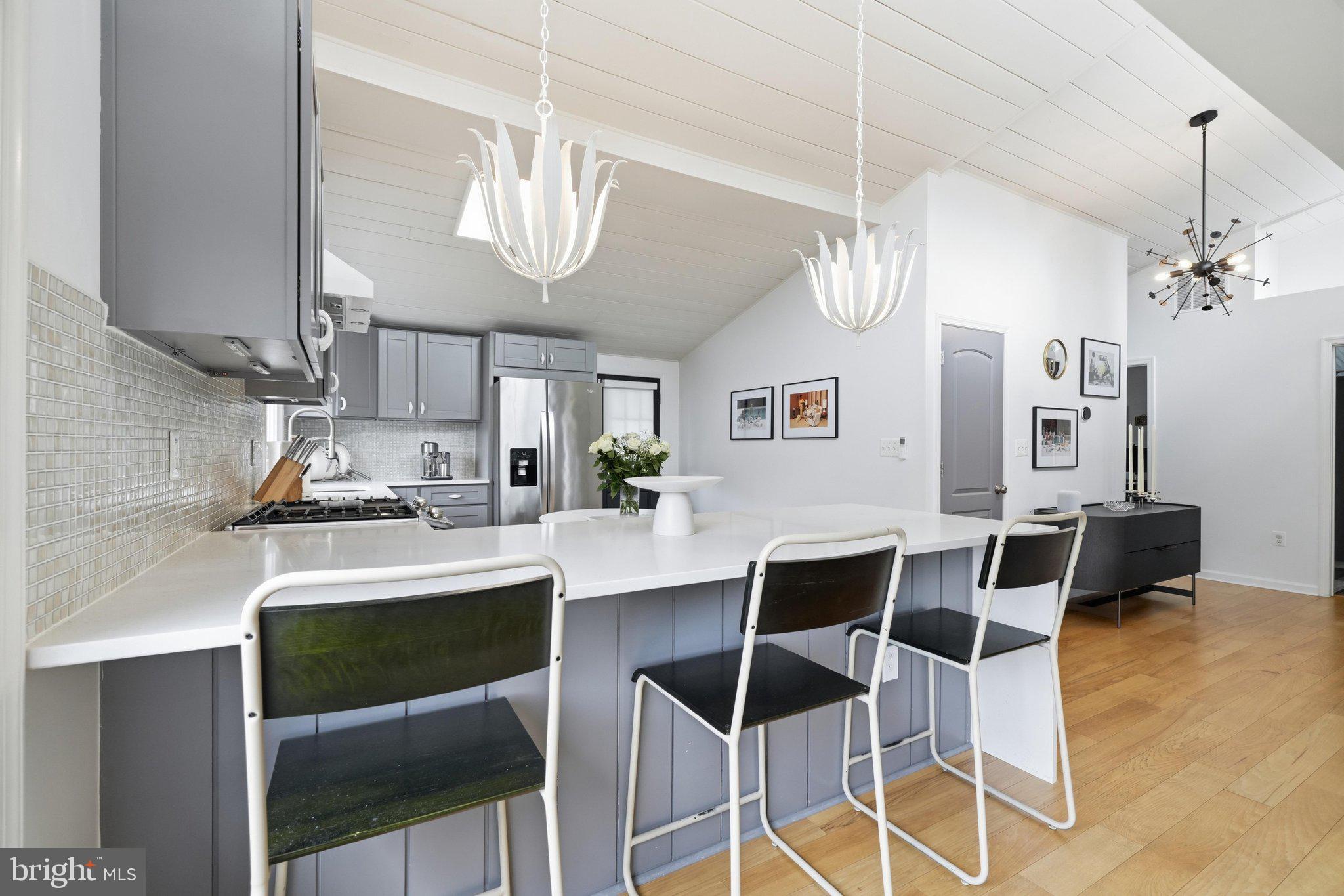TEMPLE HILLS - Residential
