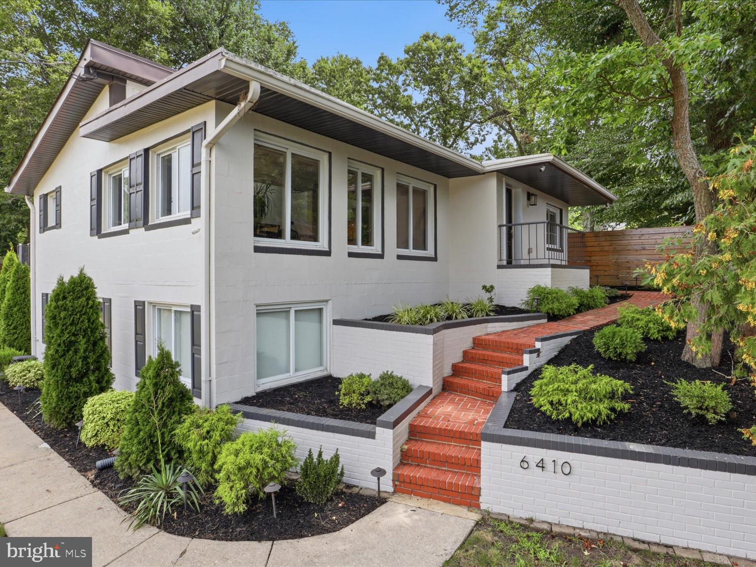 TEMPLE HILLS - Residential