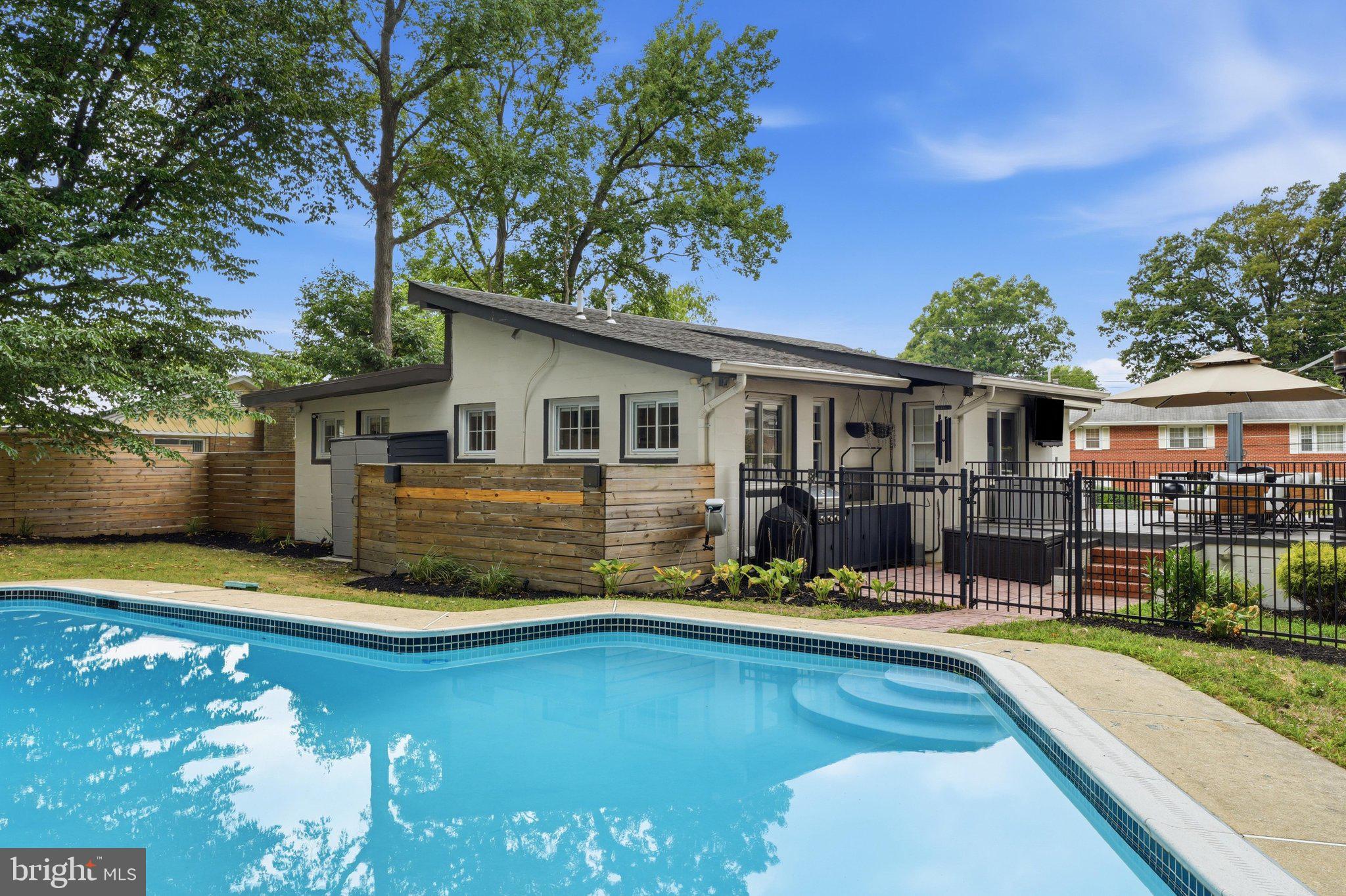 TEMPLE HILLS - Residential
