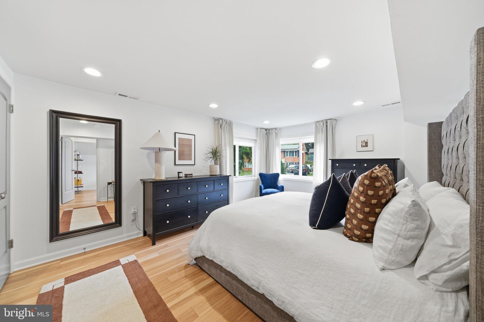 TEMPLE HILLS - Residential