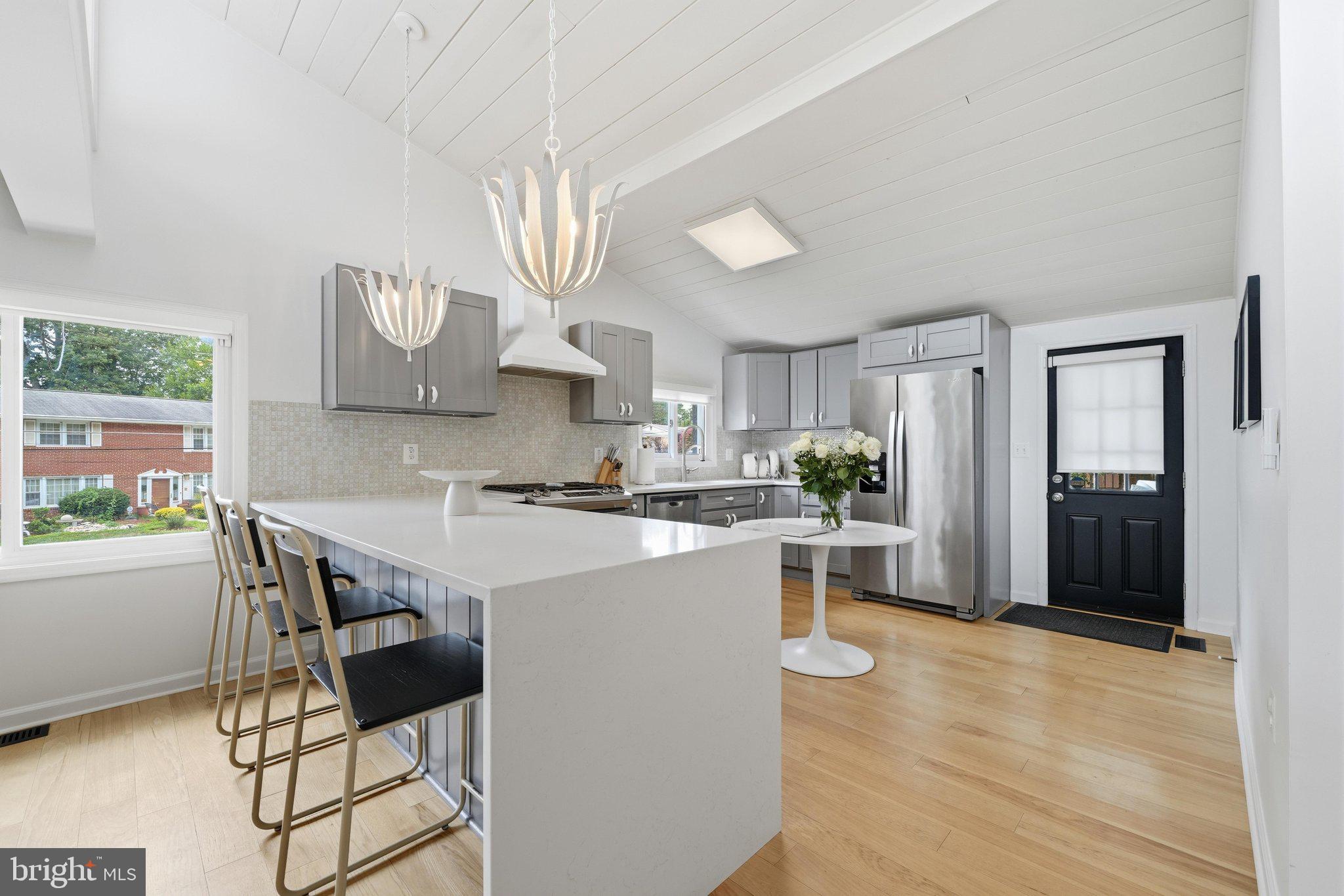TEMPLE HILLS - Residential