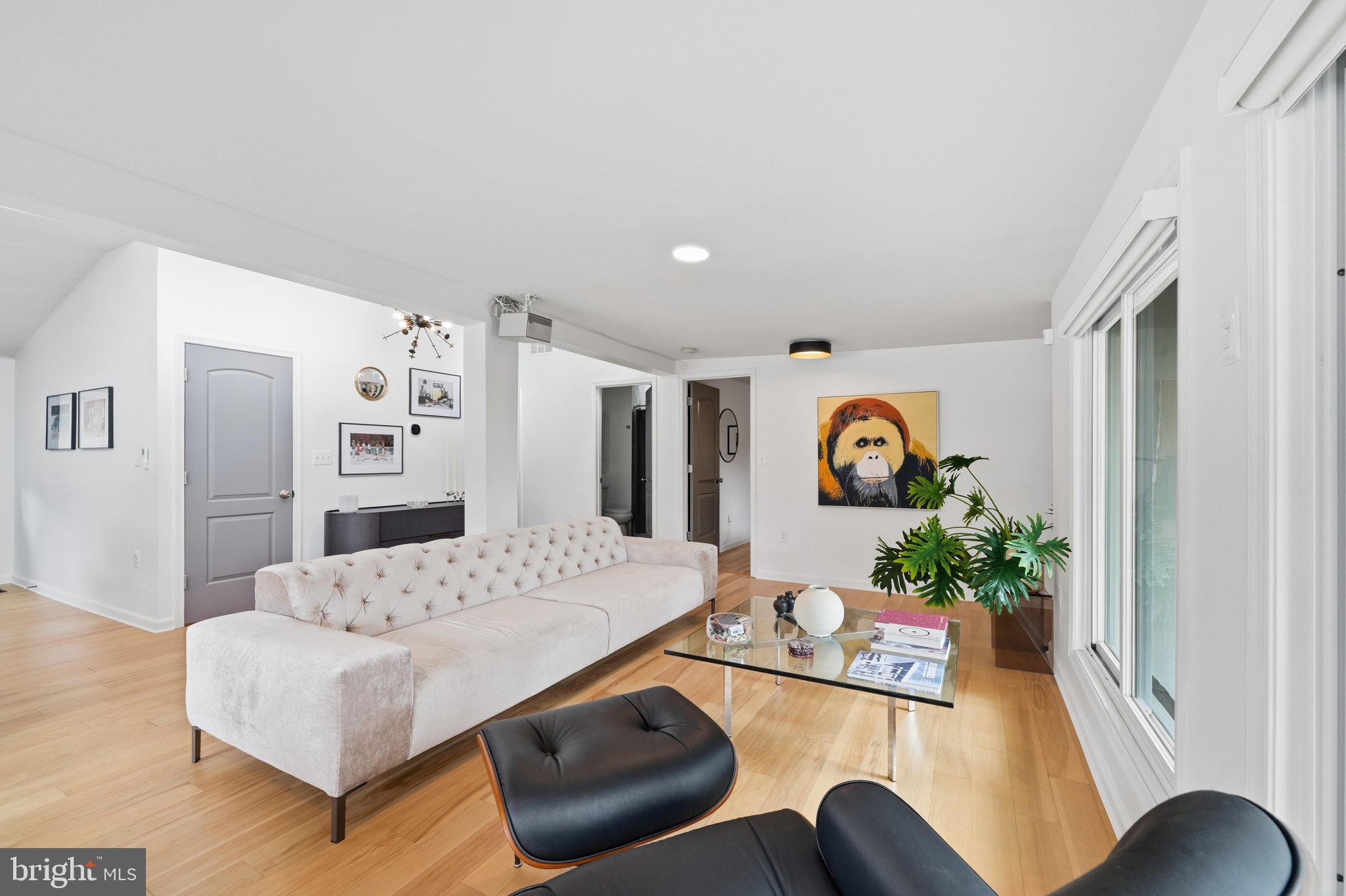 TEMPLE HILLS - Residential
