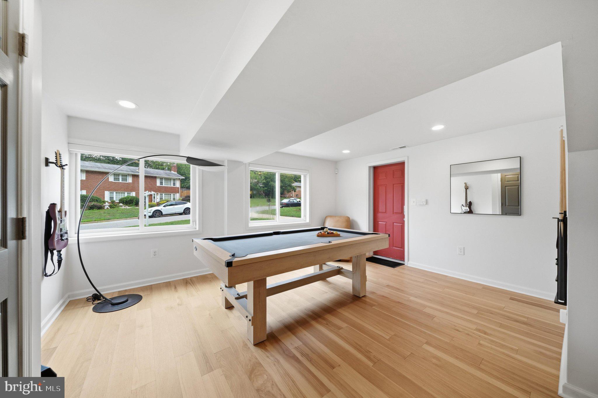 TEMPLE HILLS - Residential