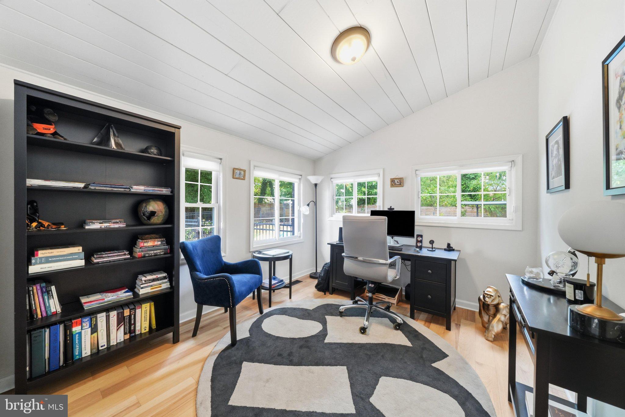 TEMPLE HILLS - Residential