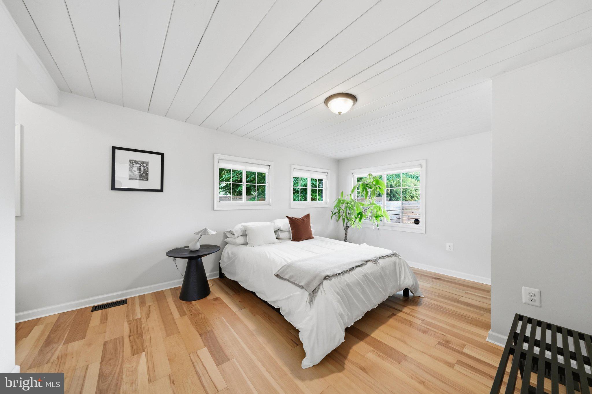 TEMPLE HILLS - Residential