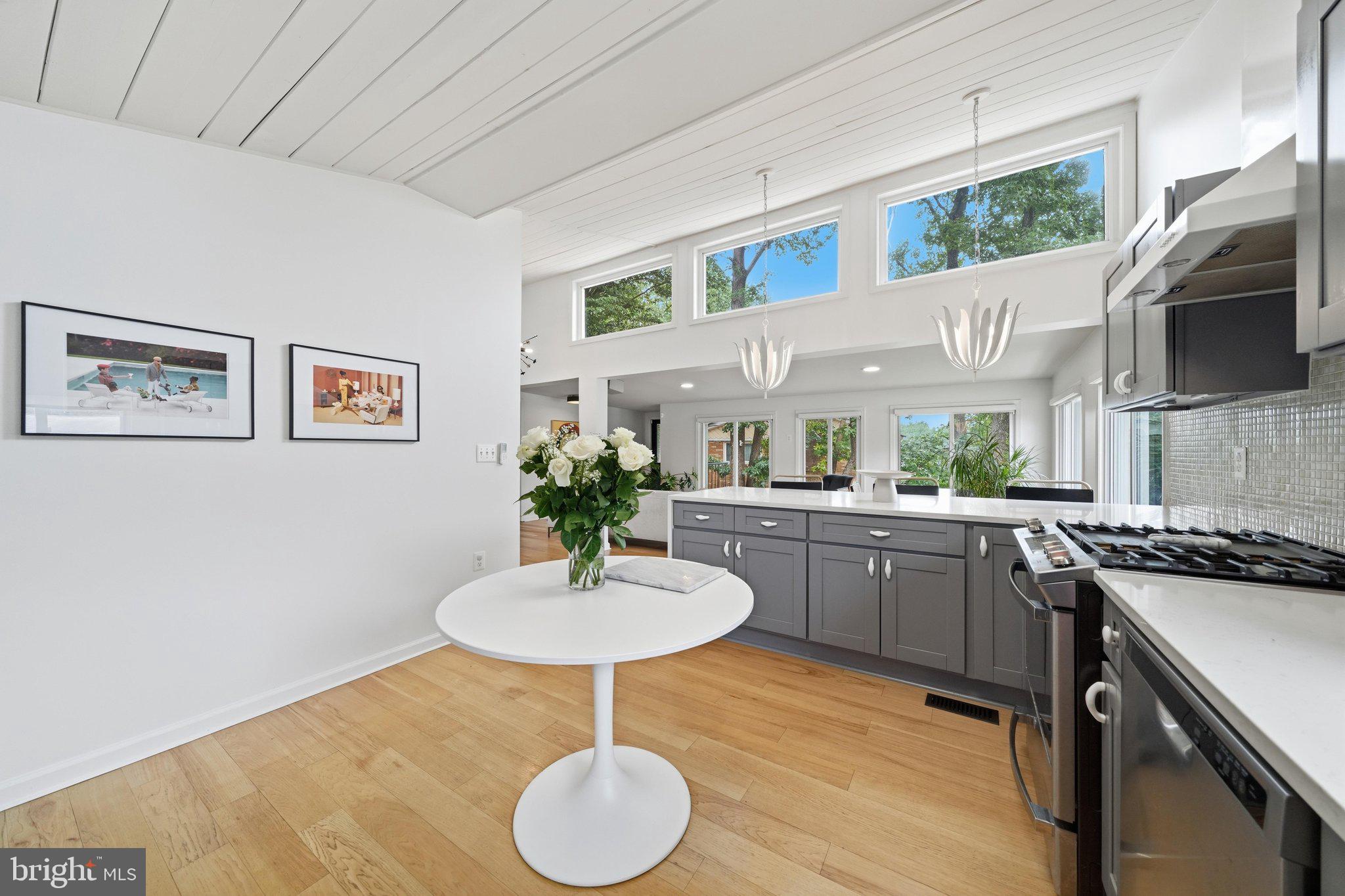 TEMPLE HILLS - Residential
