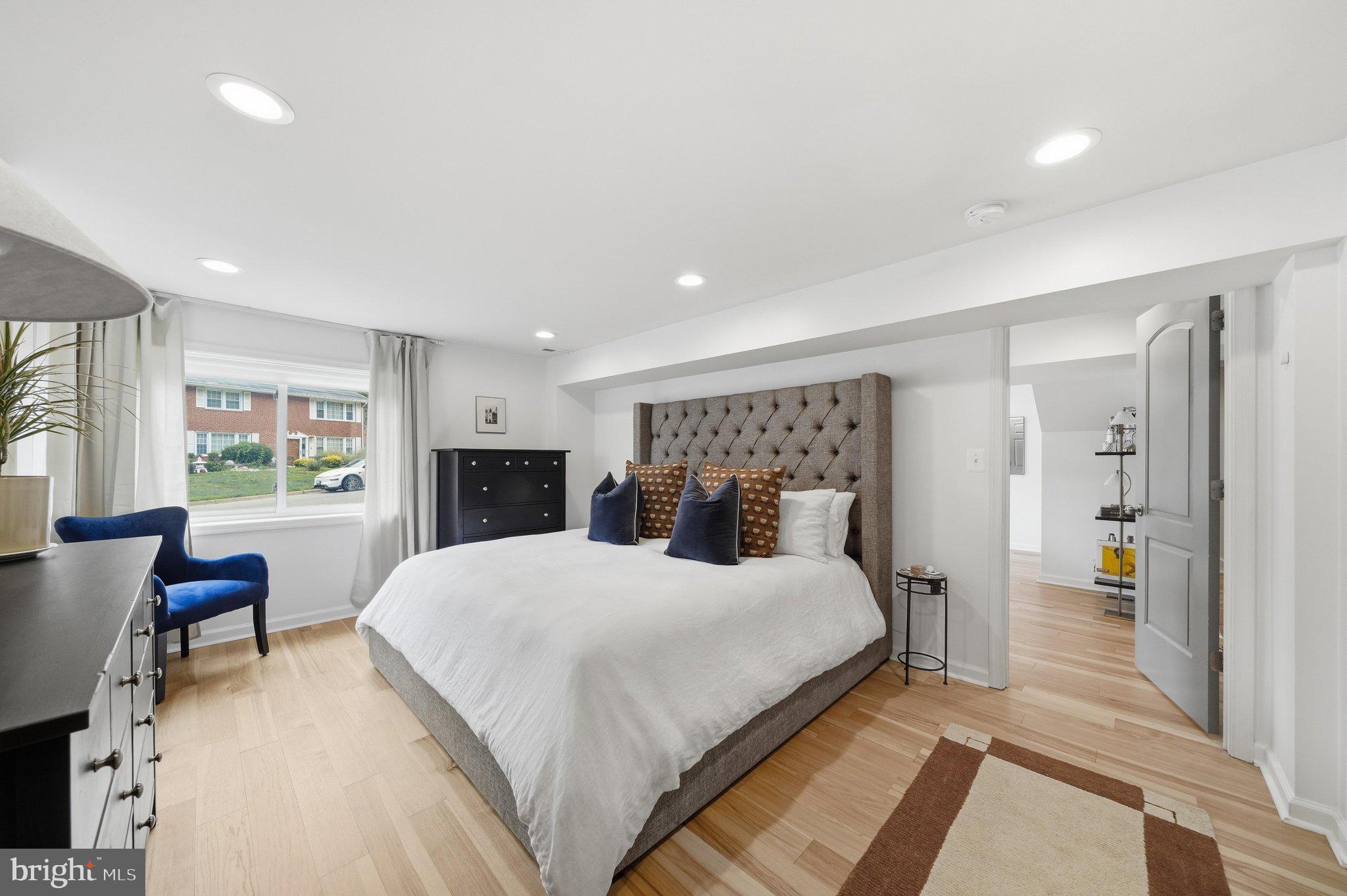 TEMPLE HILLS - Residential