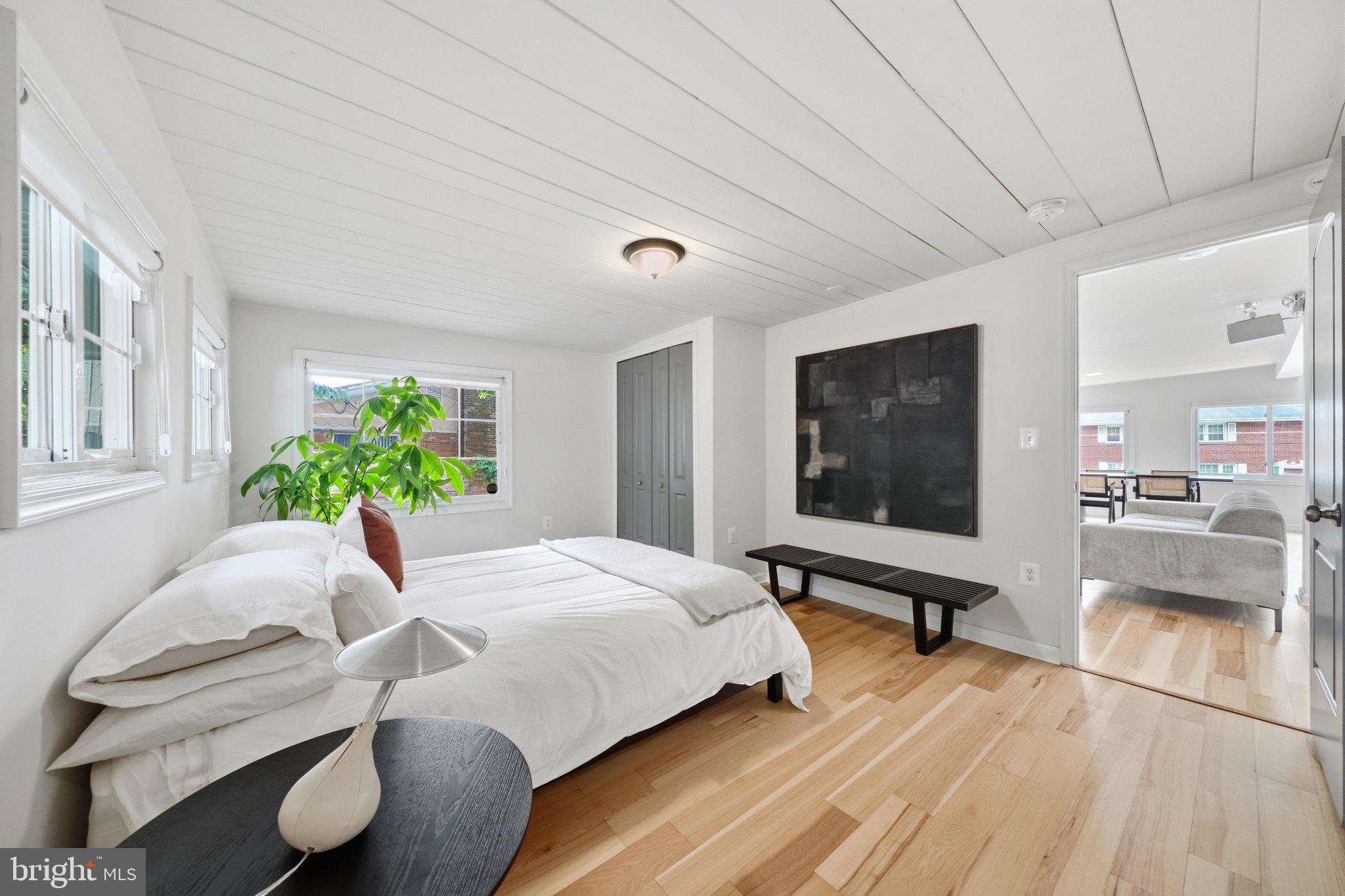 TEMPLE HILLS - Residential